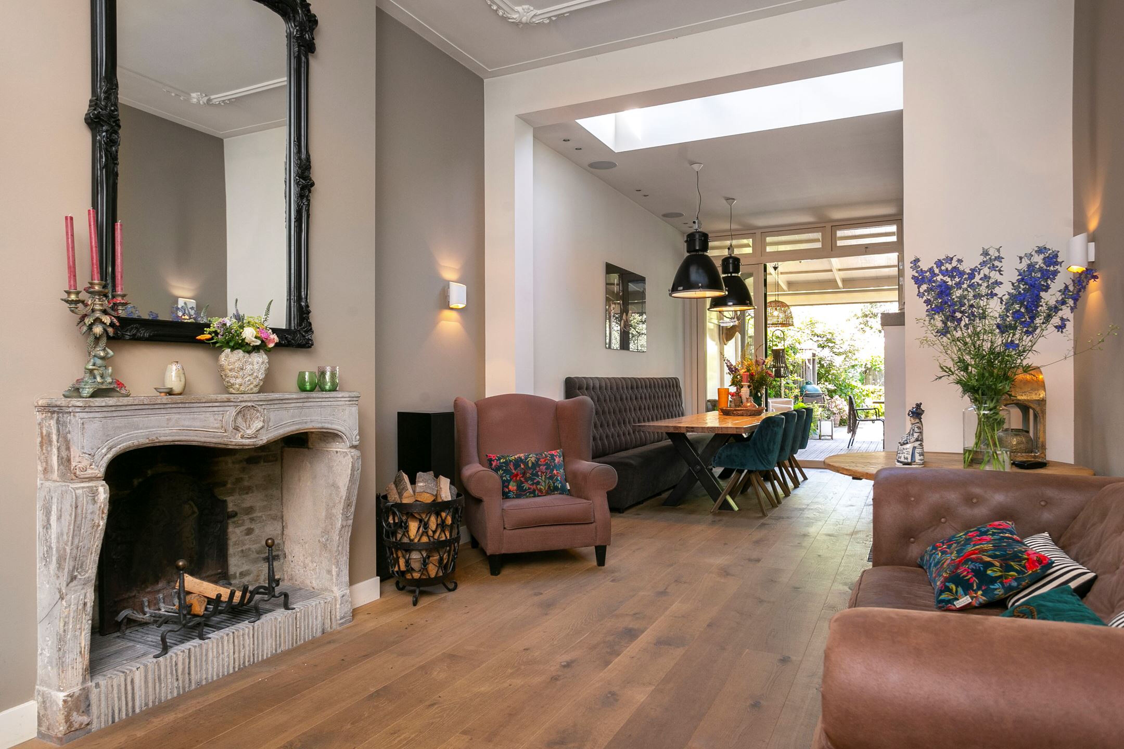 woonkamer met openhaard