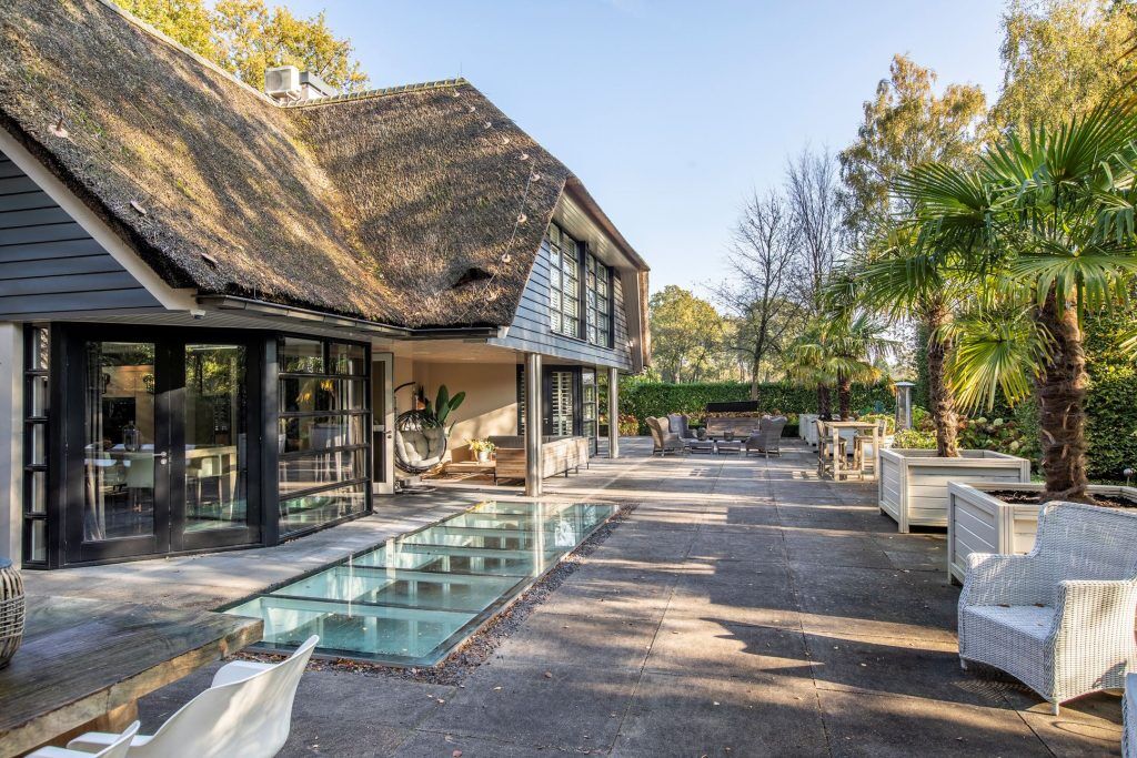 tuin met huis in beeld