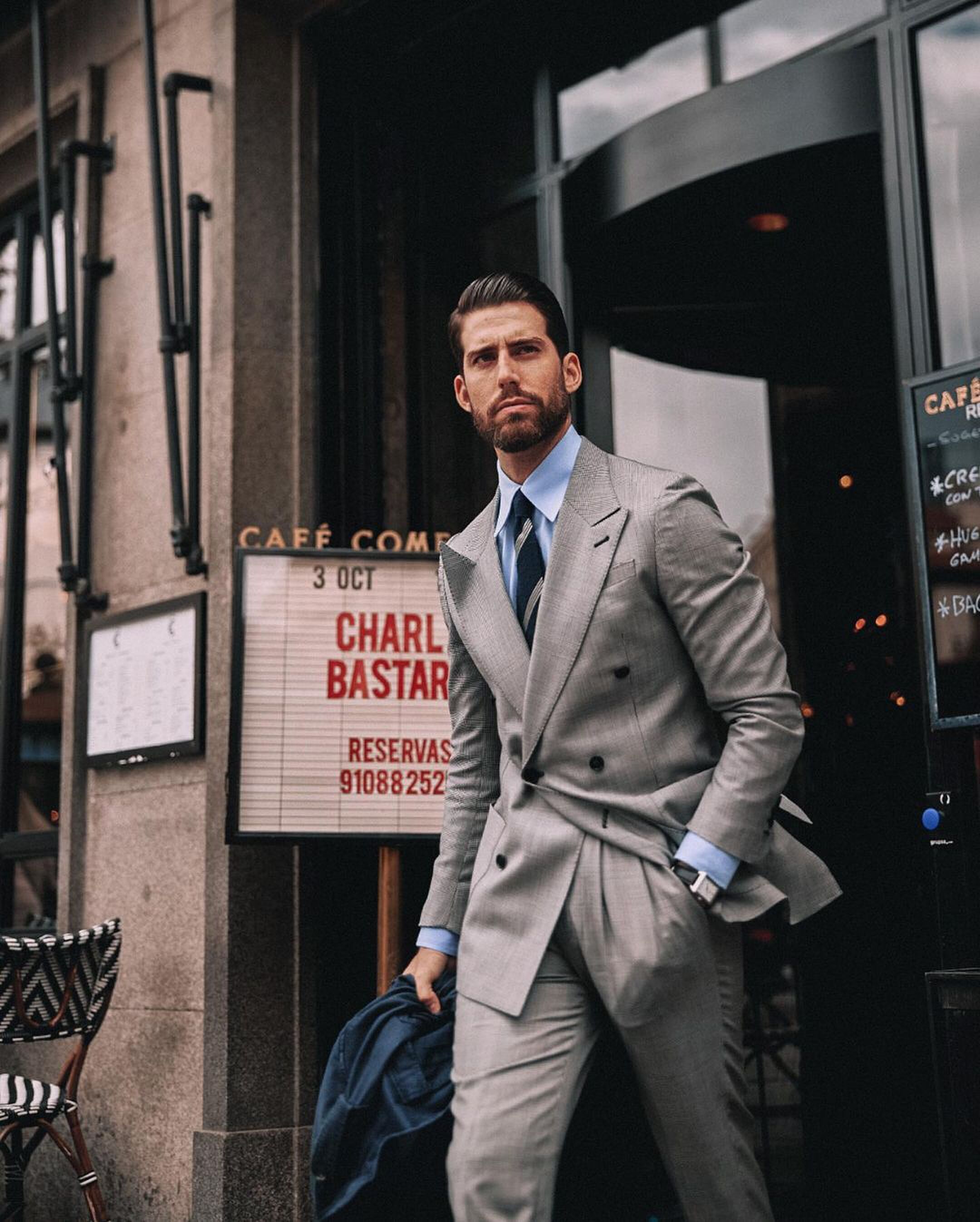 kleur overhemd bij pak