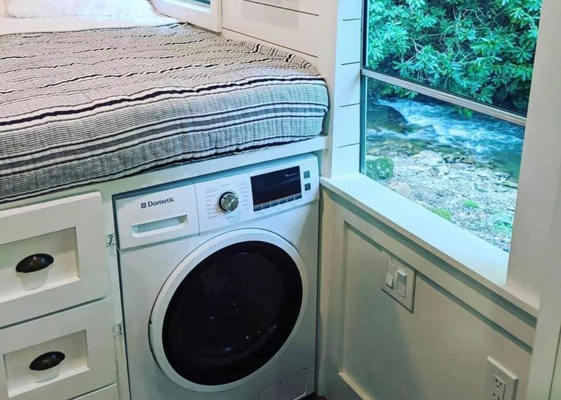 wasmachine in de bus