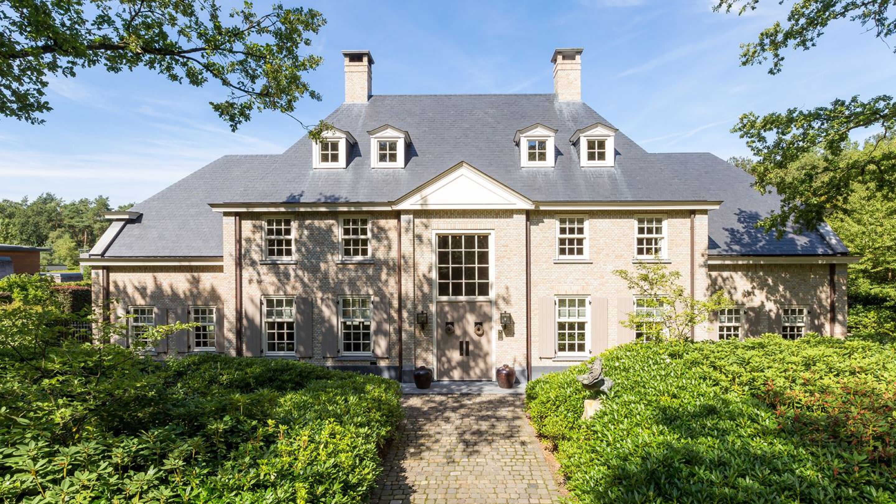 voorzijde villa Oisterwijk