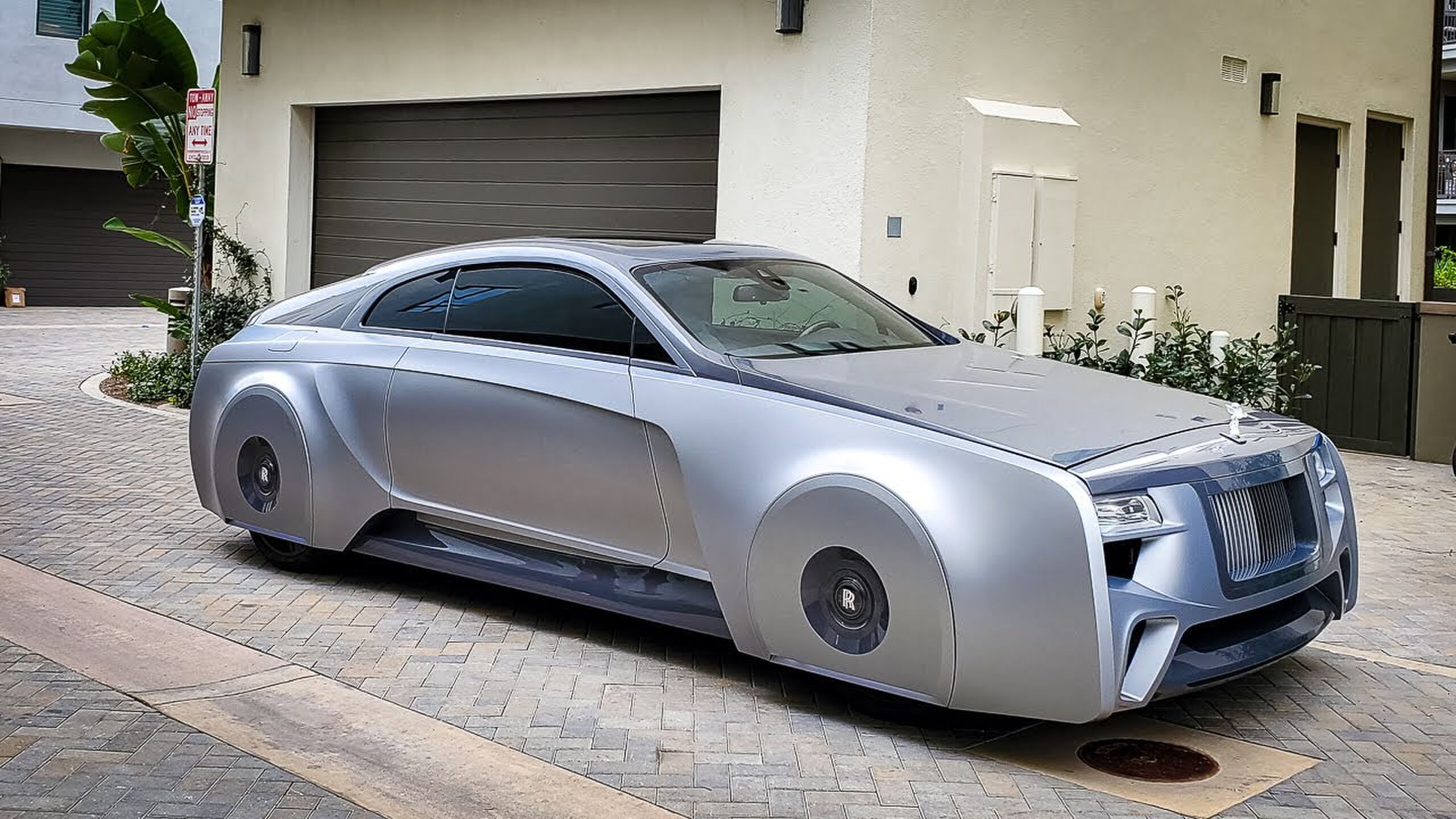 Justin Bieber rijdt in de opvallendste Rolls-Royce ter wereld