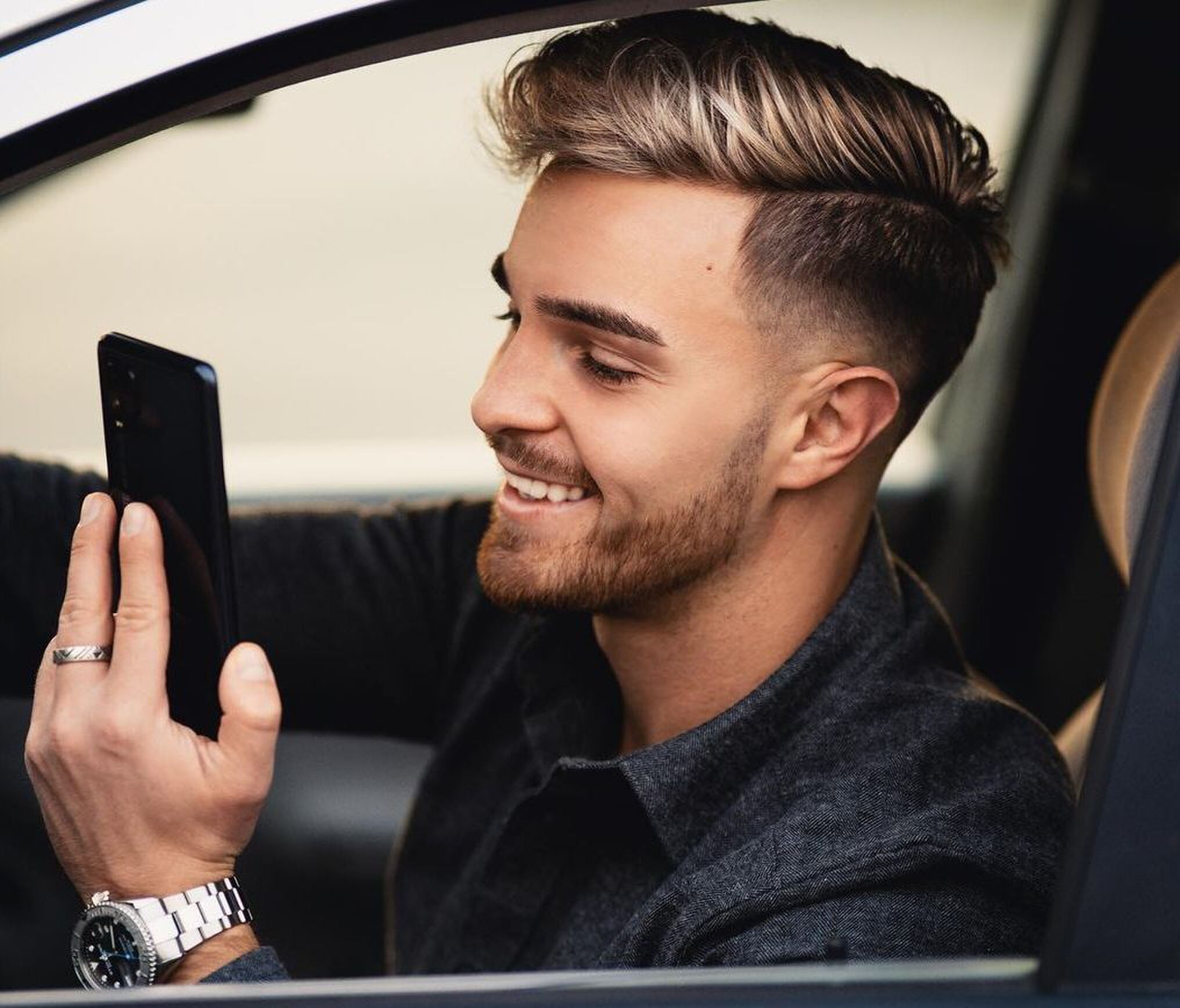 Welke materialen van sieraden verkleuren wel en welke niet?