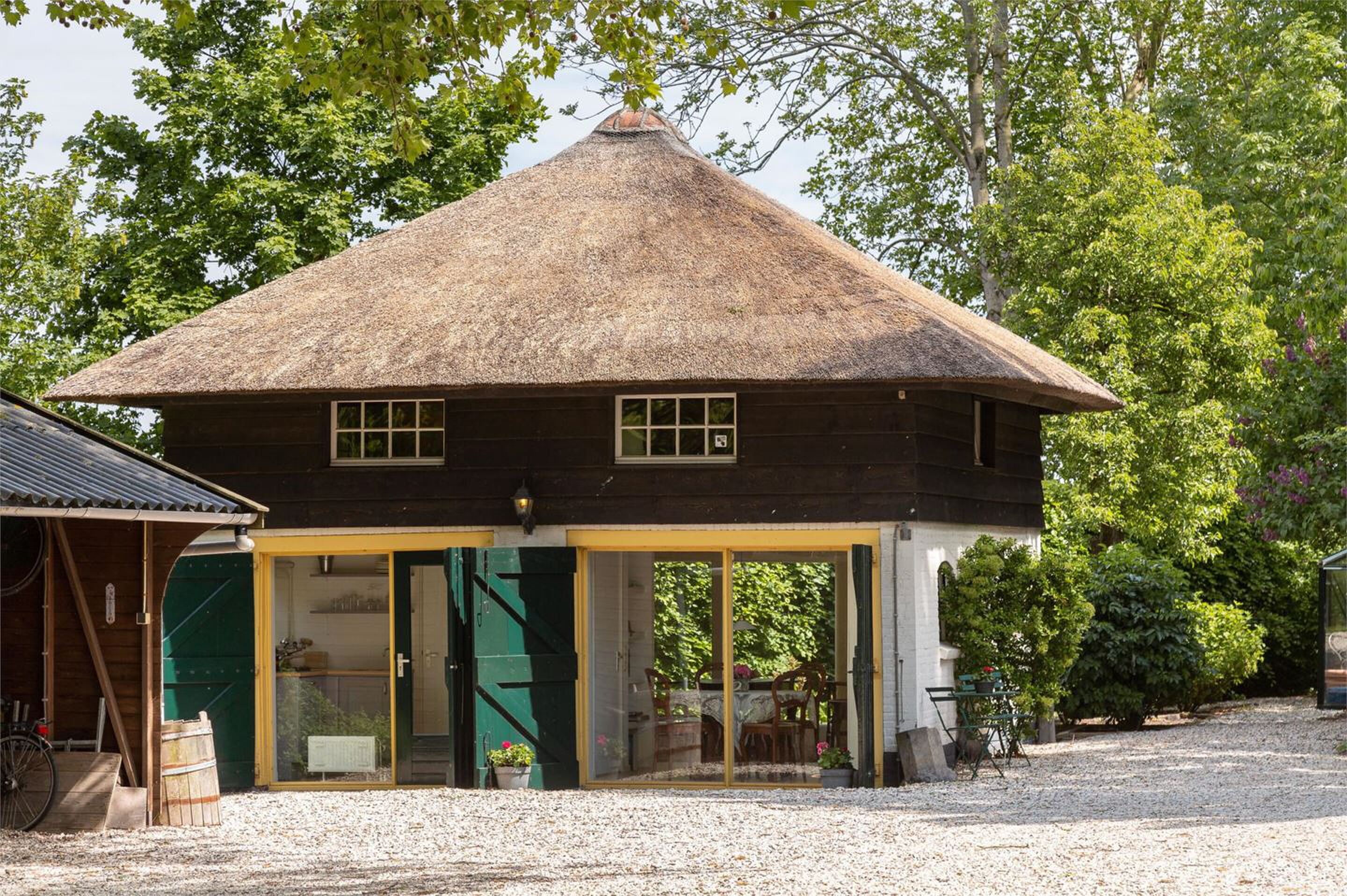 Dit middeleeuwse kasteel staat te koop op Funda