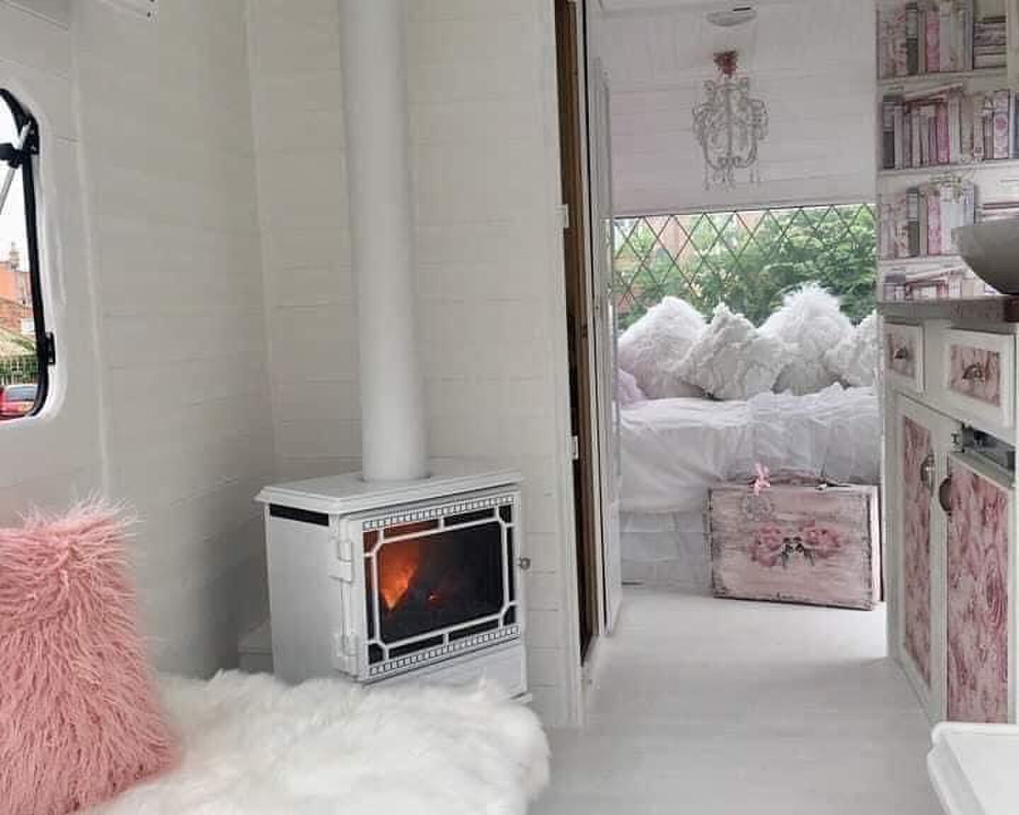 Met deze unieke caravan overtuig jij jouw vriendin voor een wereldreis