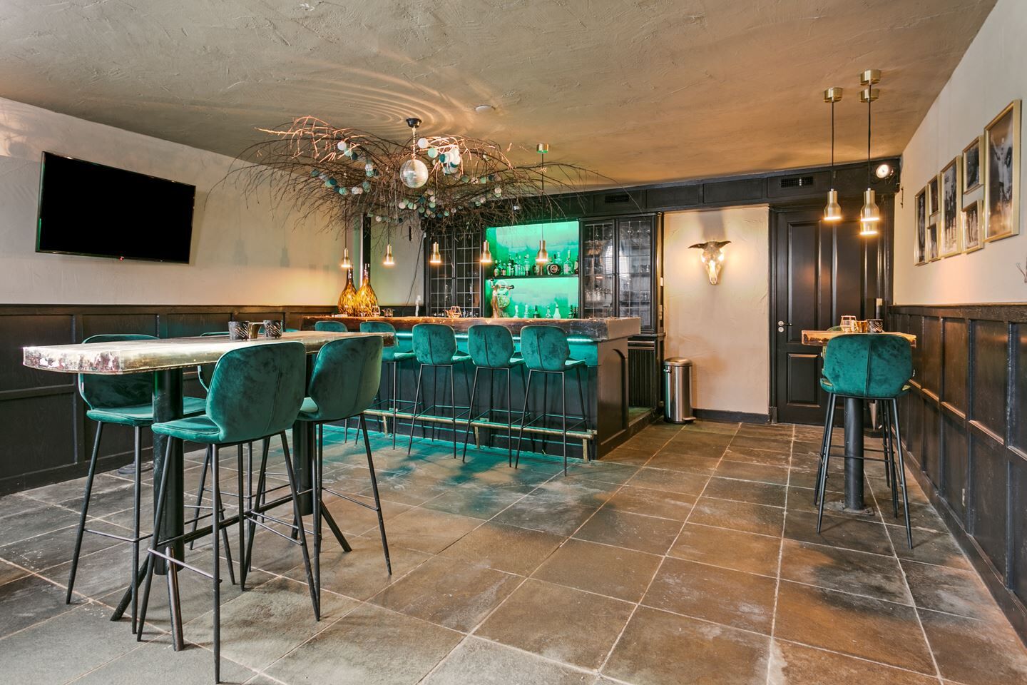 bar in woning