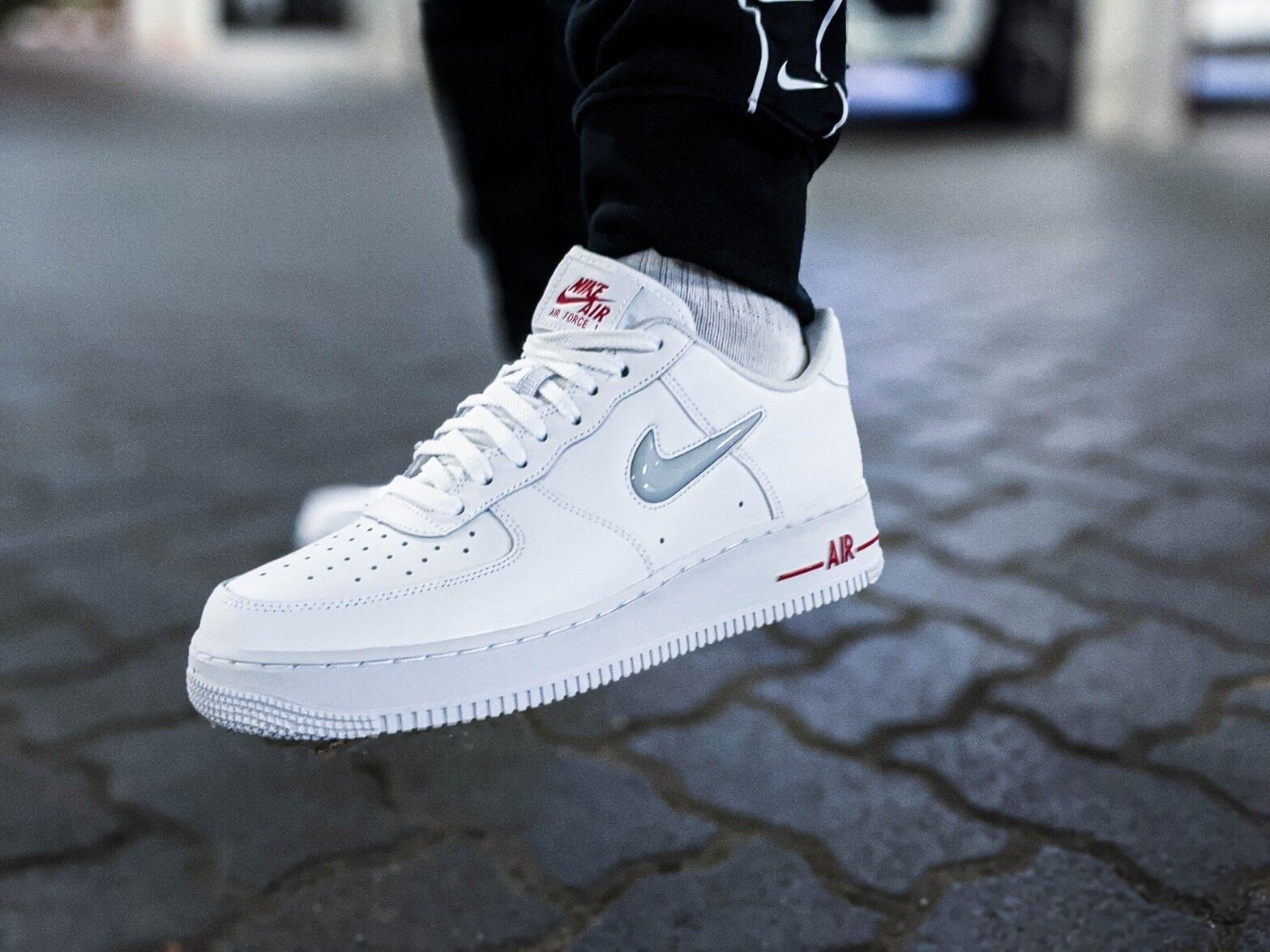 witte sneakers vlekken verwijderen
