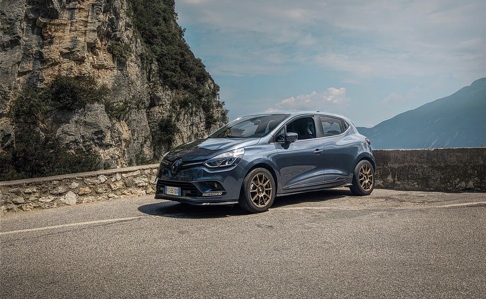 renault clio (1)