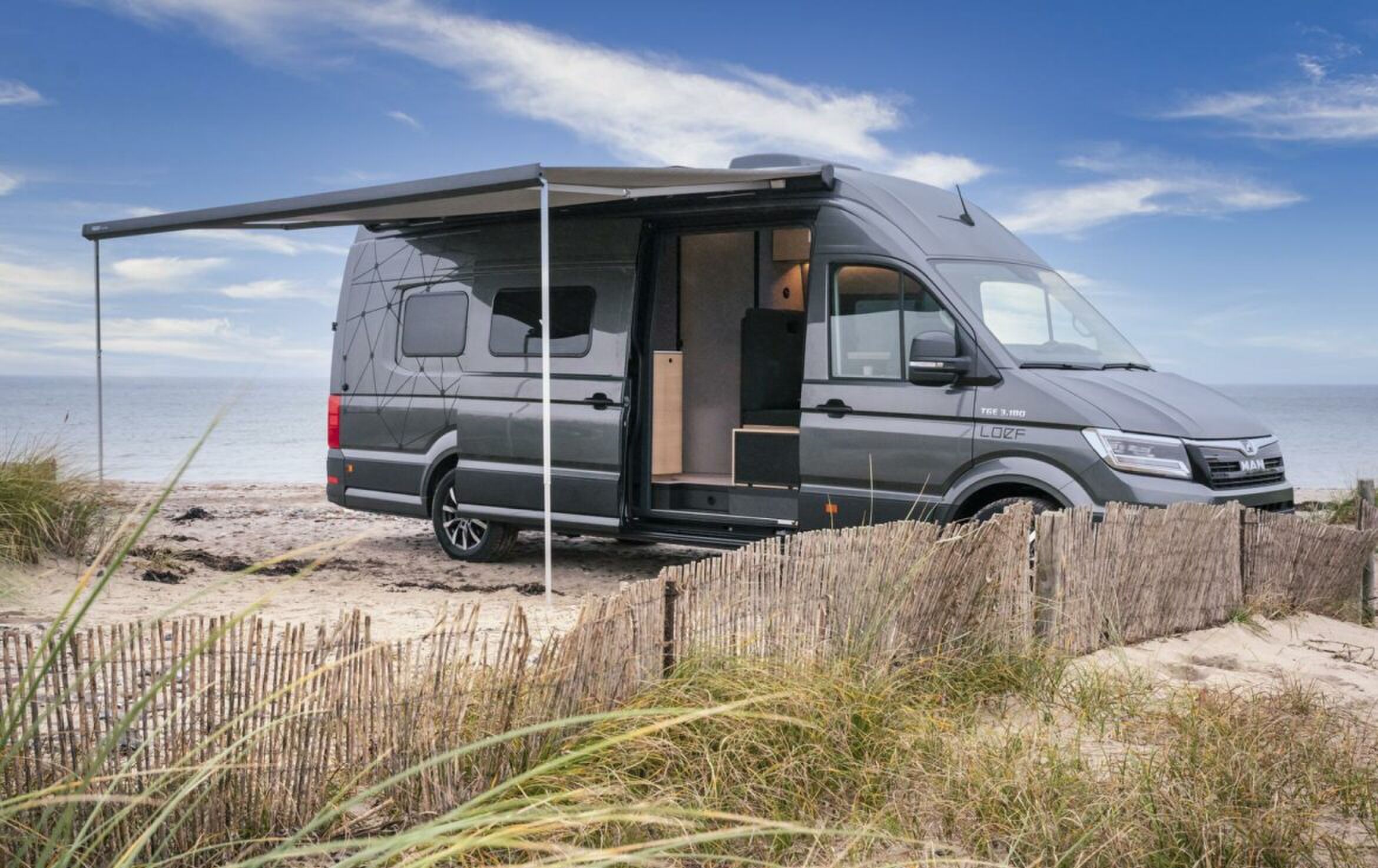 Luxe camper met bbq big green egg