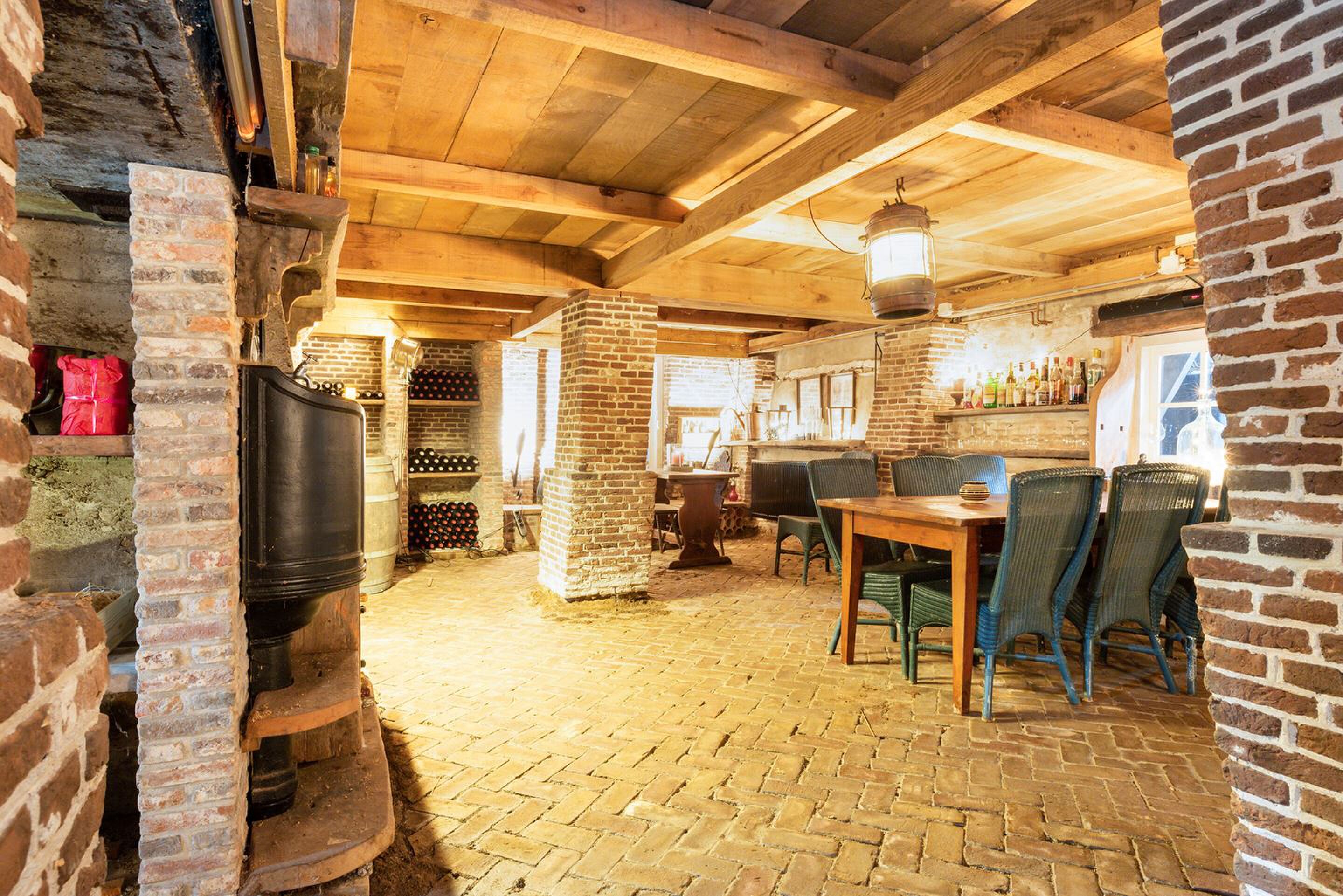 huis met wijnkelder te koop Funda Leiden