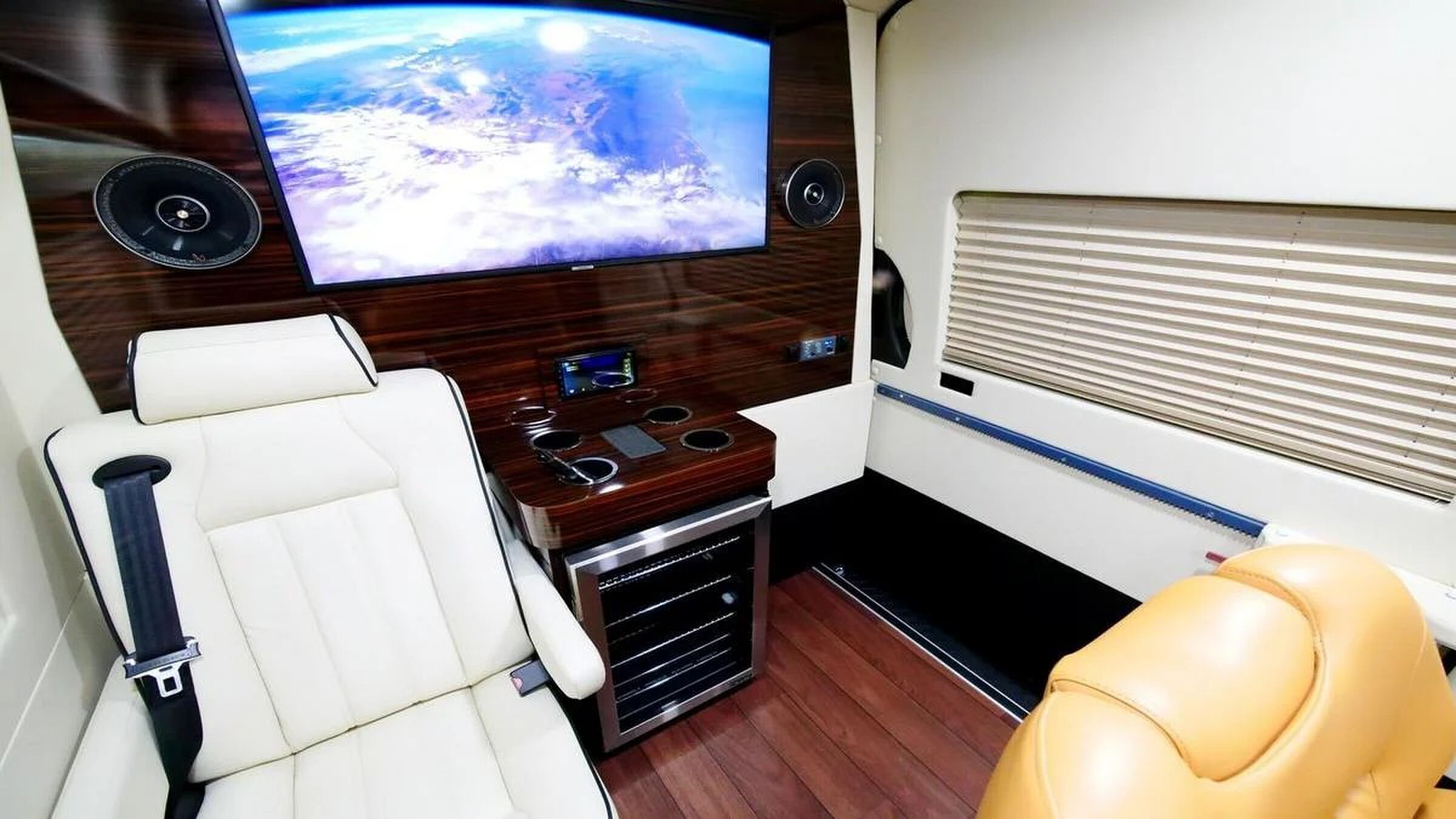 luxe mercedes-bus kapper