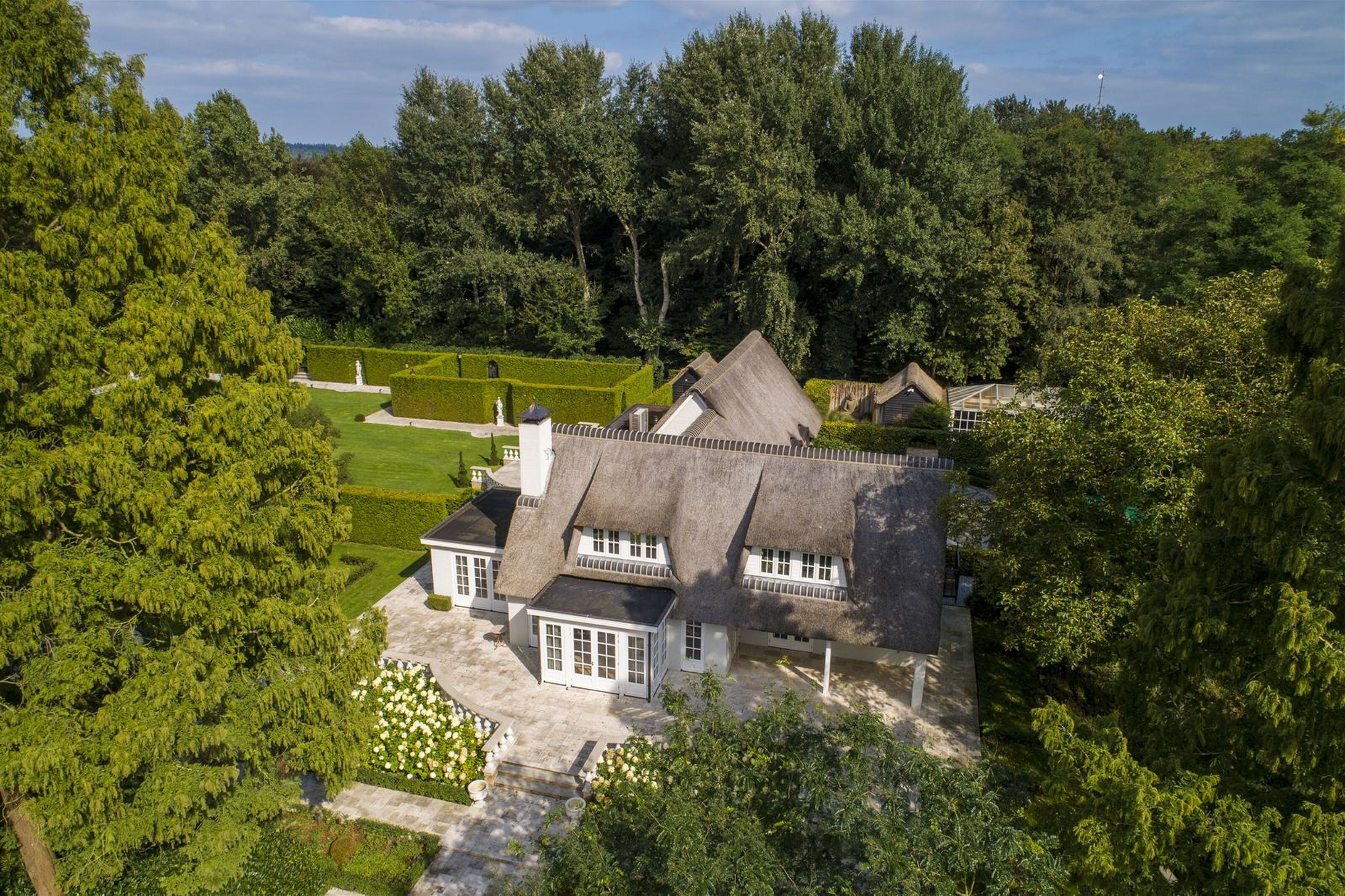 Afrojack zet villa te koop