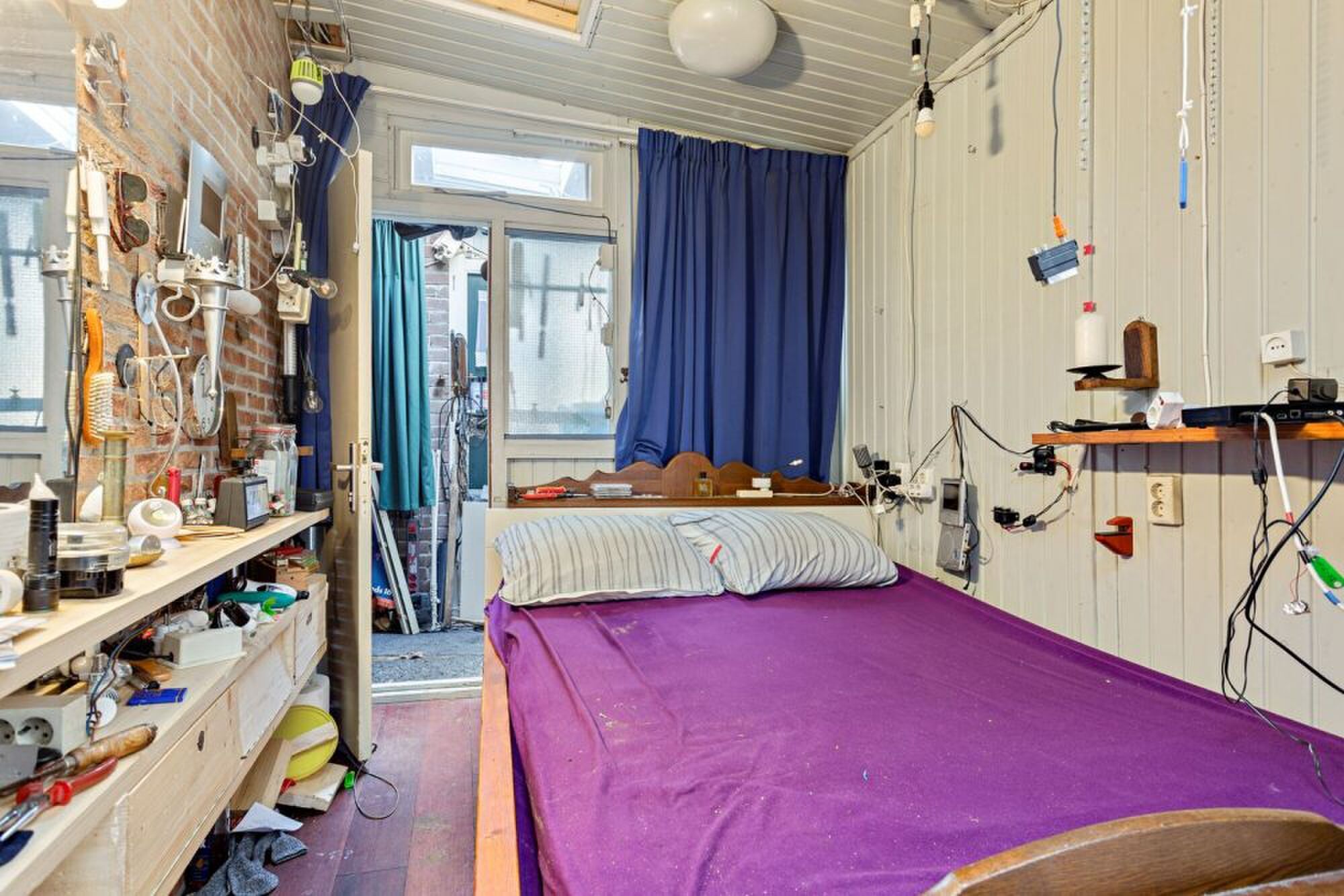 vreemde-funda-vondst-kluswoning-rotzooi