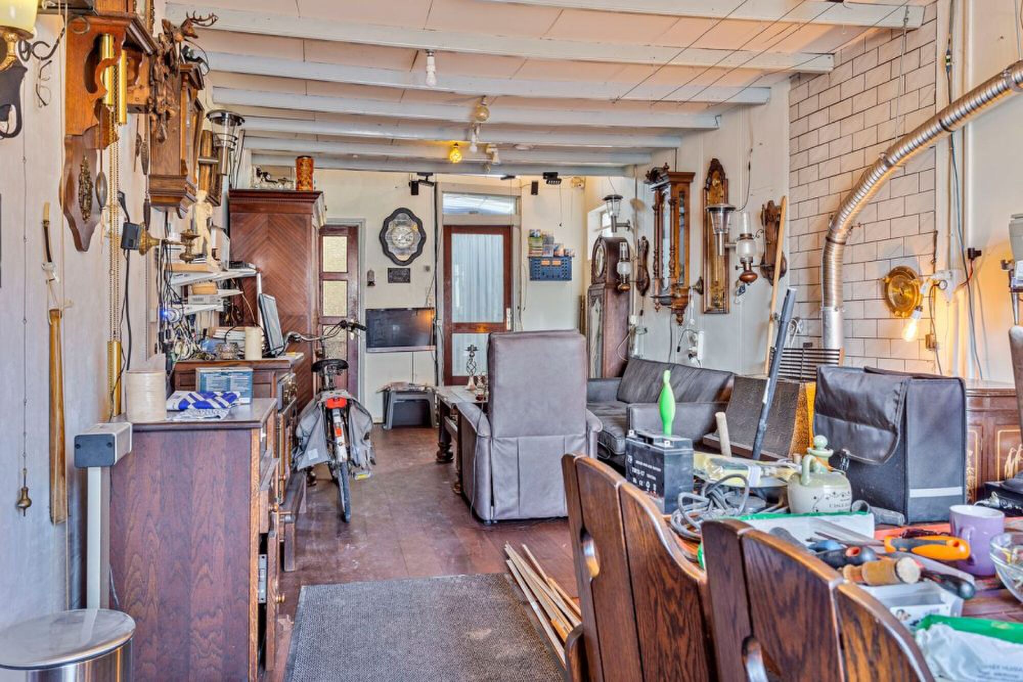 vreemde-funda-vondst-kluswoning-rotzooi