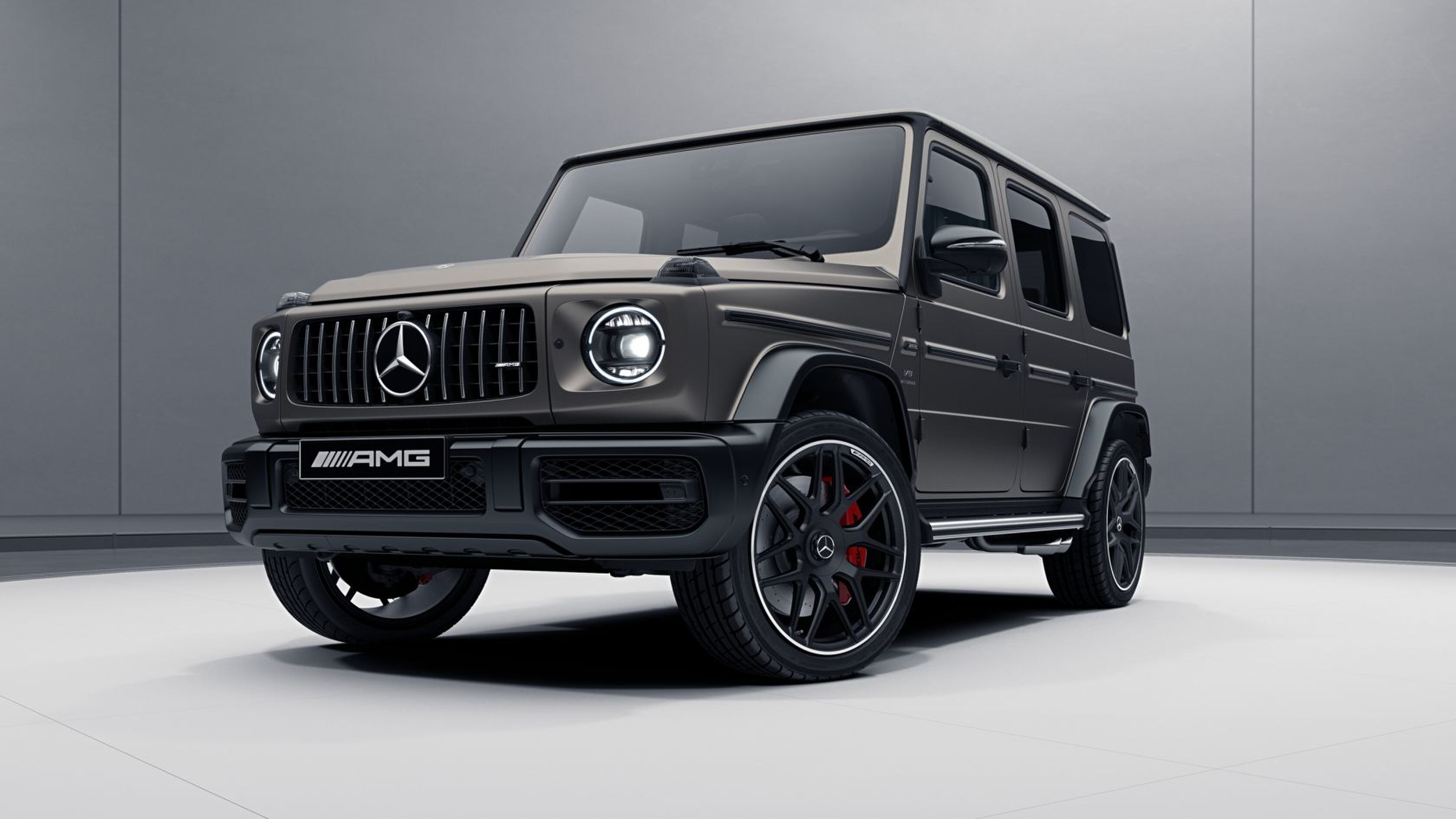 mercedez benz auto megan fox