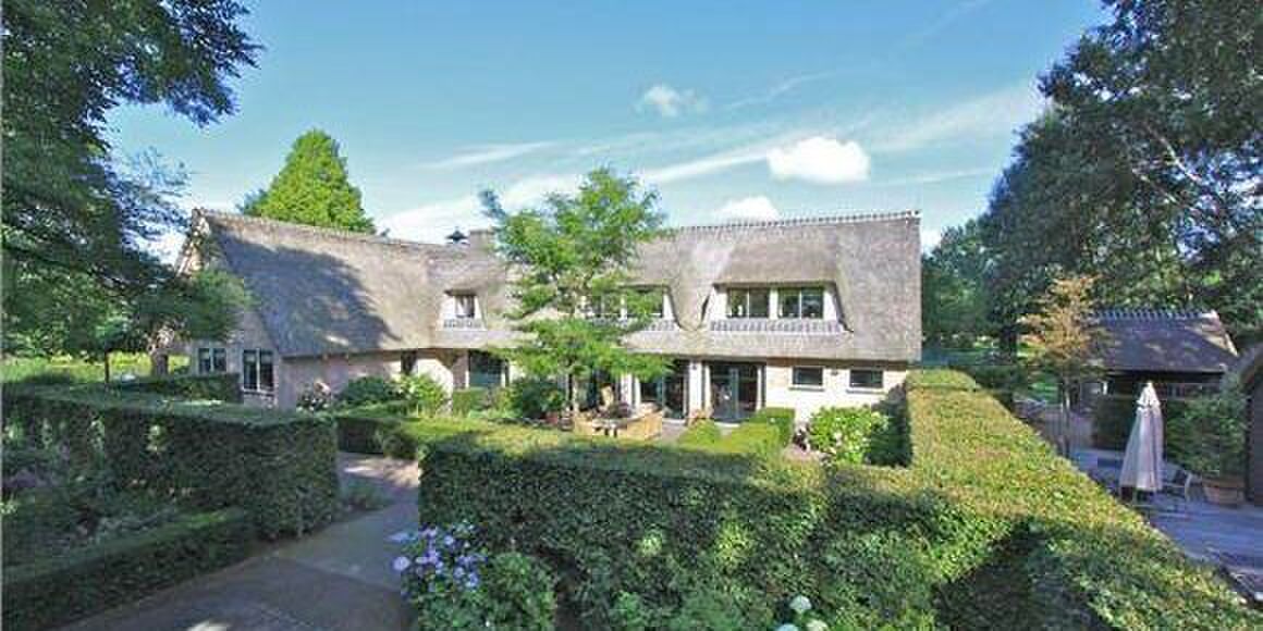 afrojack-verkoopt-landhuis-winst