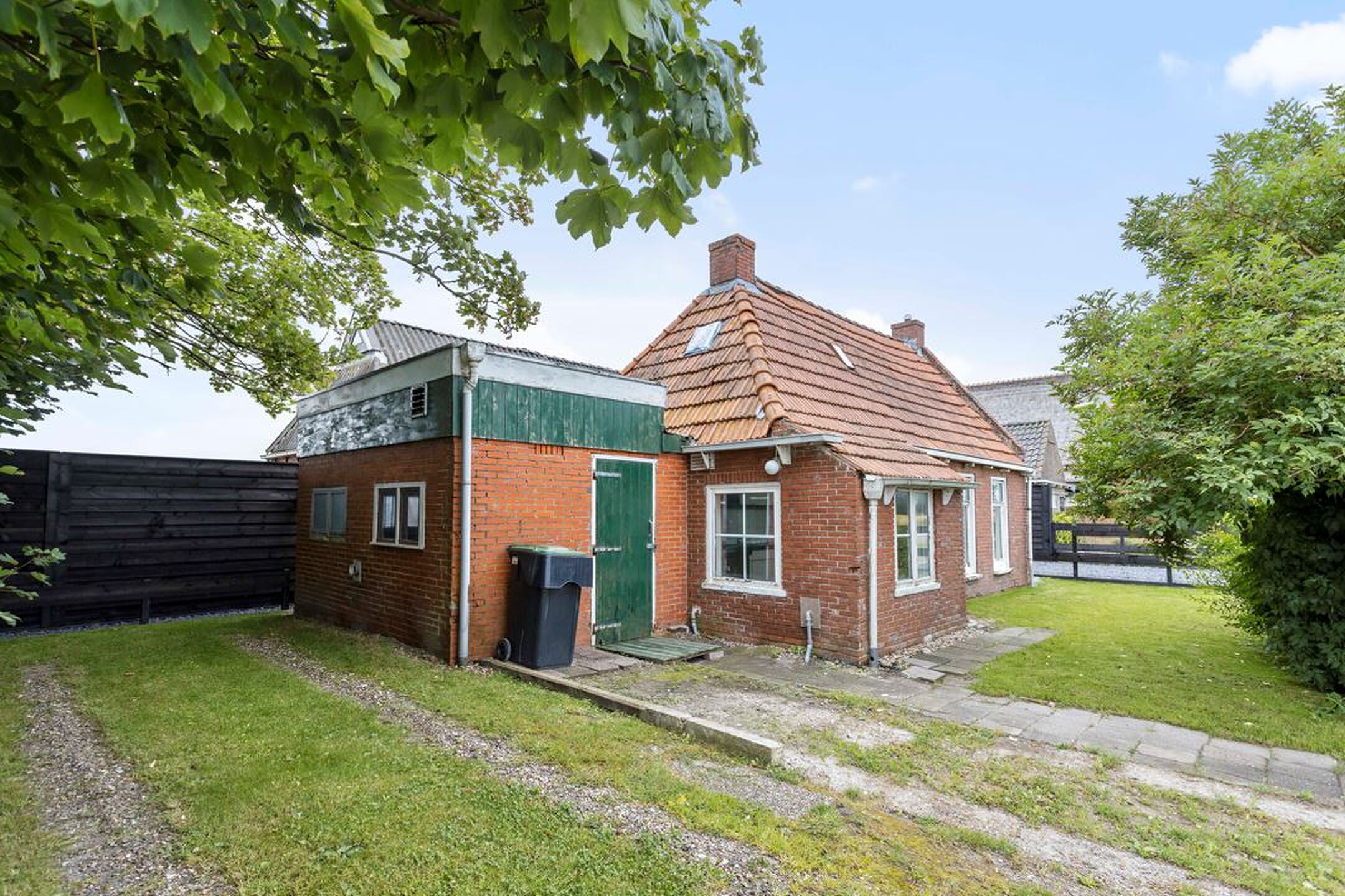 Vrijstaande opknapper Oosternijkerk