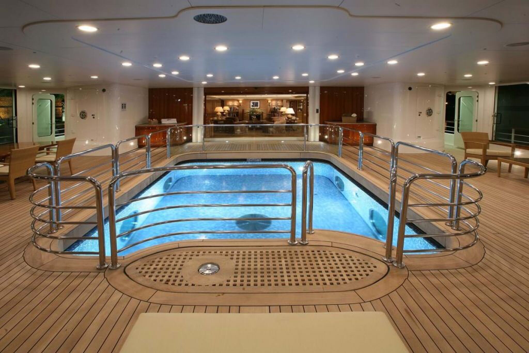 superjacht oud oprichter te koop