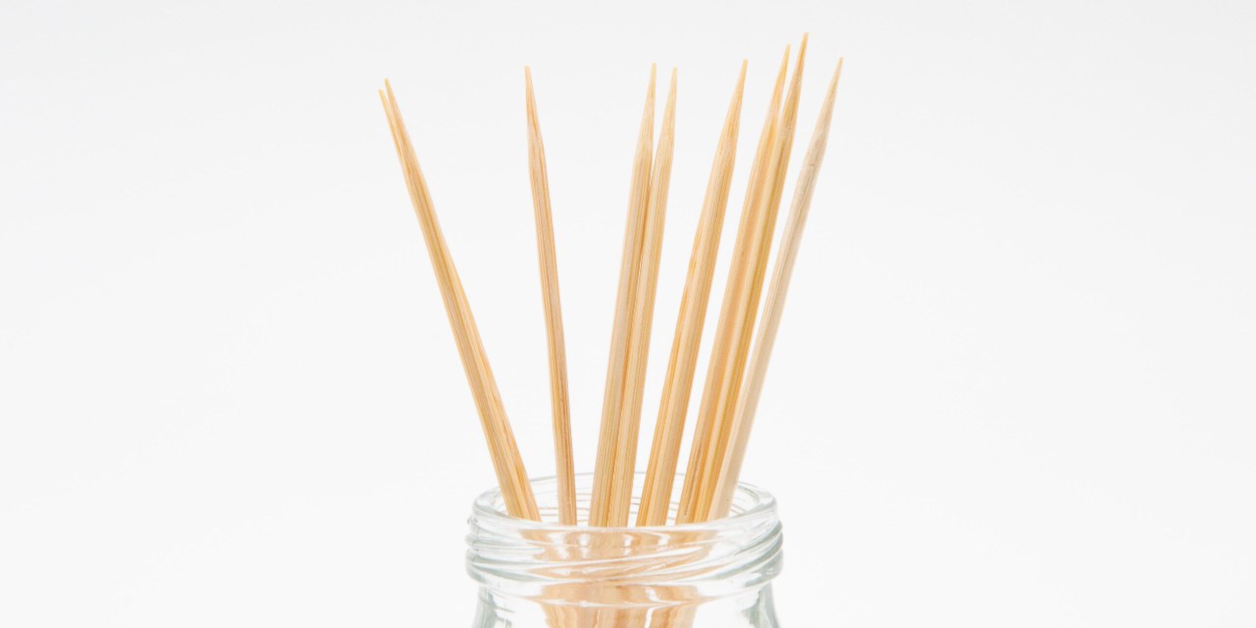 Lightning poort iPhone schoonmaken met tandenstoker