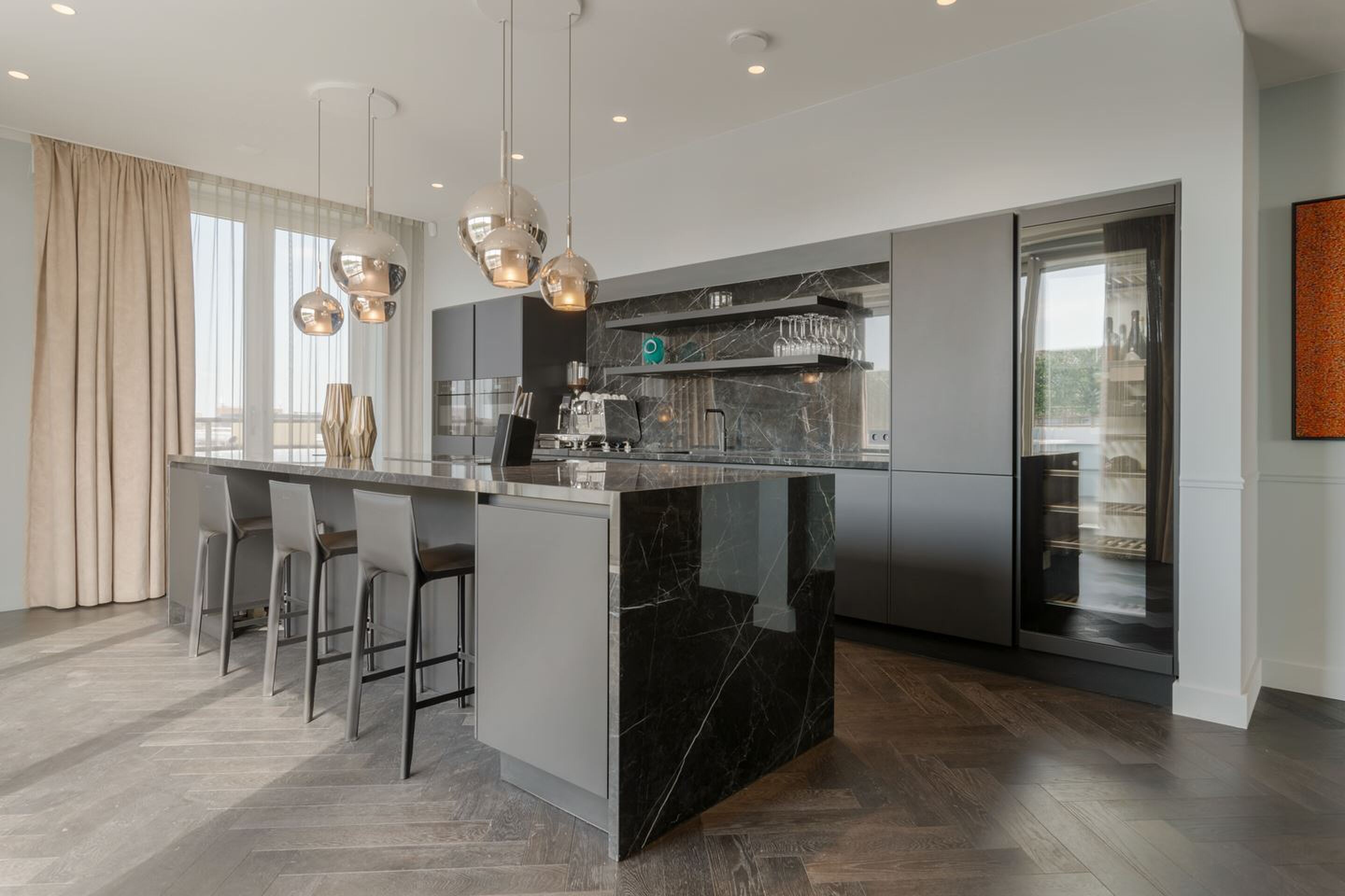 luxe marmeren keuken appartement