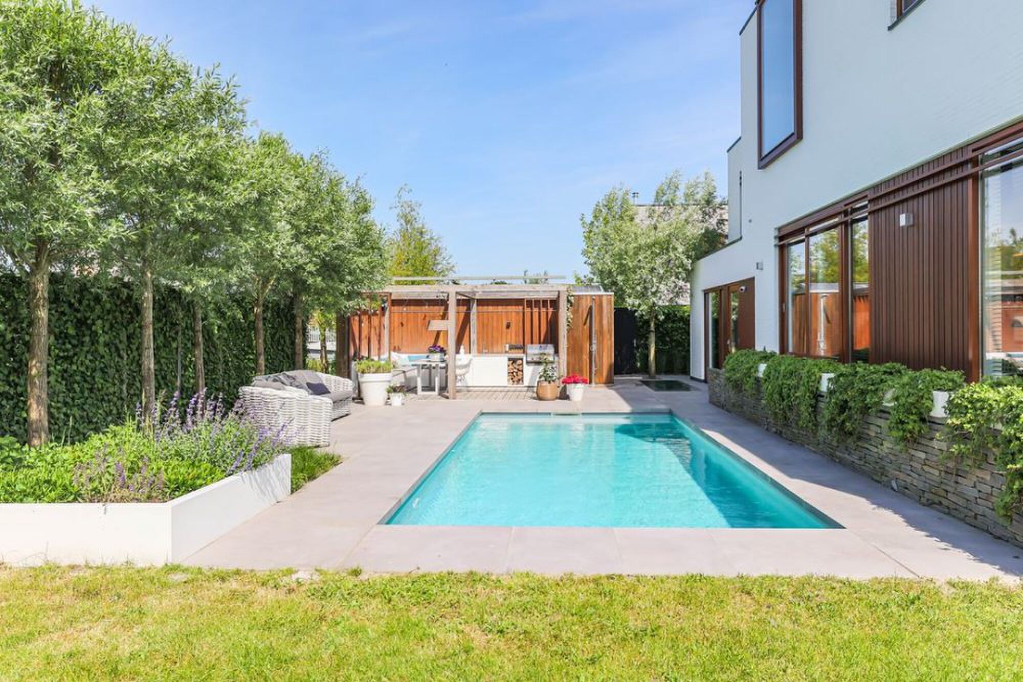 Funda-villa Groningen tuin