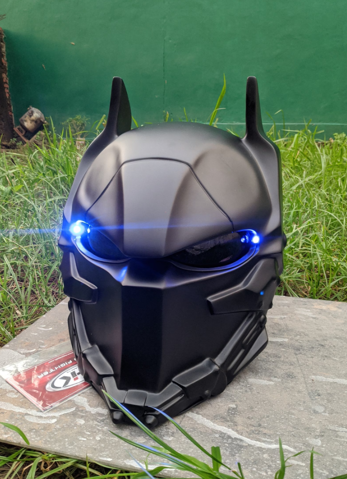 batman motorhelm