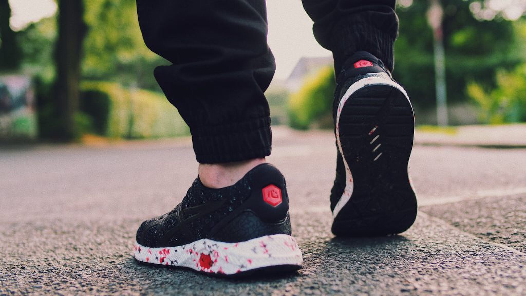 silent walking trend