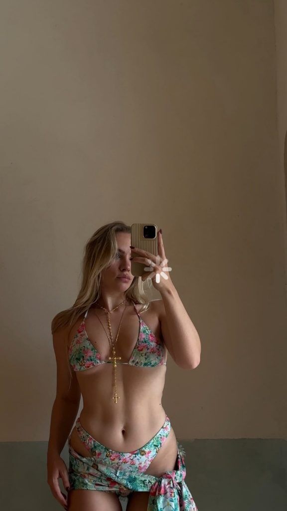 juultje tieleman bikini