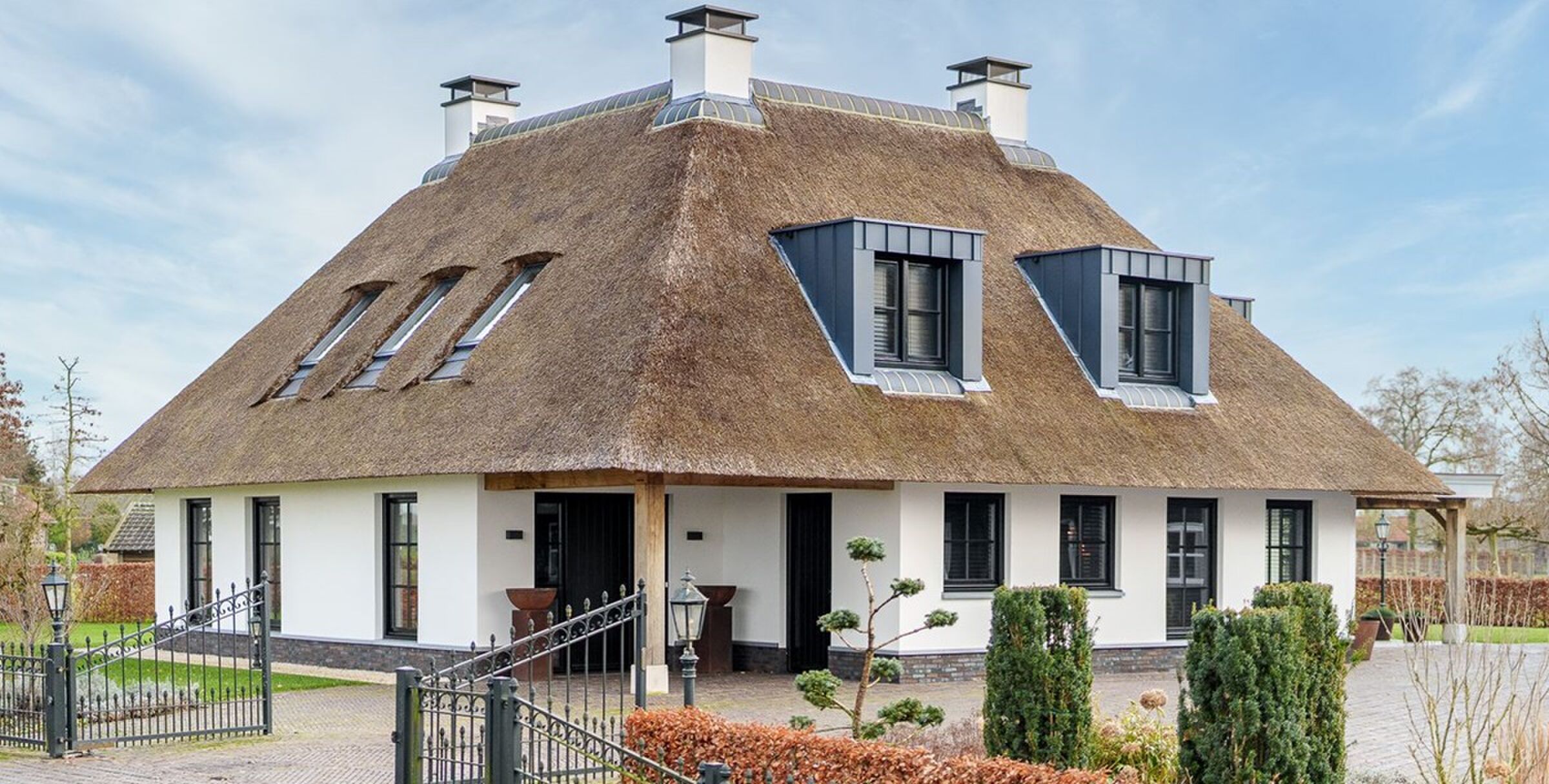 Funda mannendroom: prachtig landhuis met bruine kroeg voor € 1.790.000,-