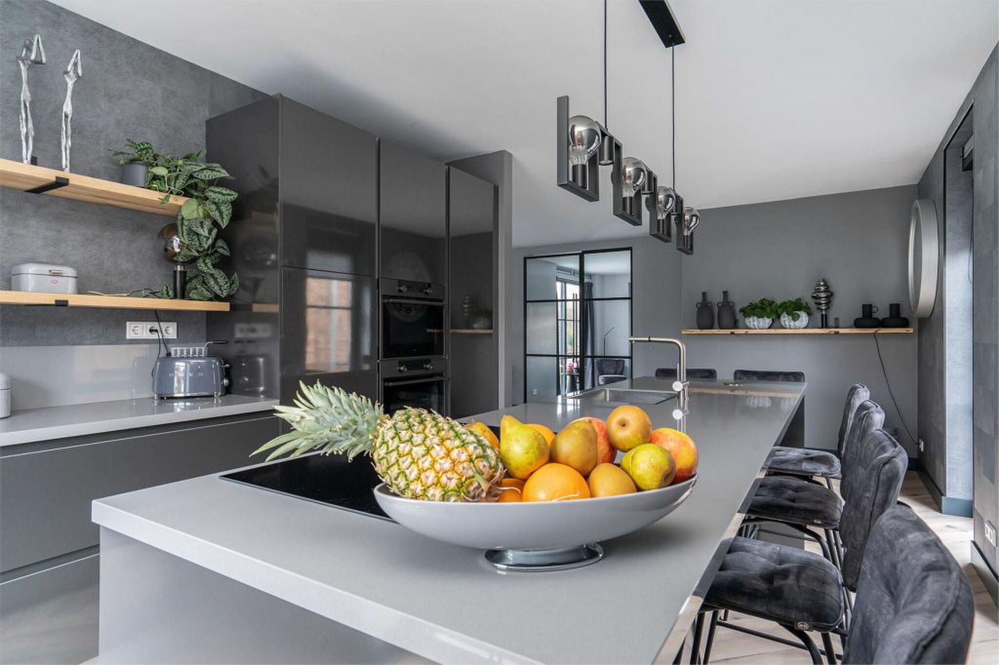 funda woning grijze keuken