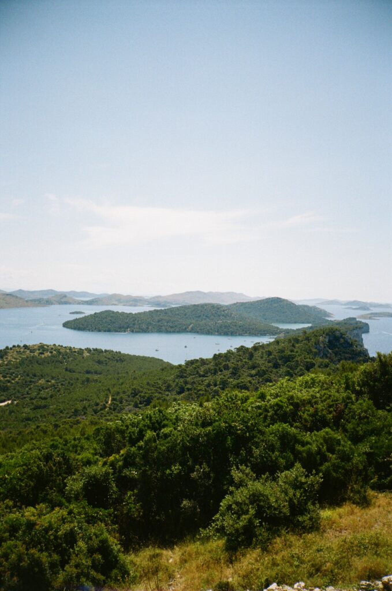 Groen uitzicht in een park in Kroati&euml;