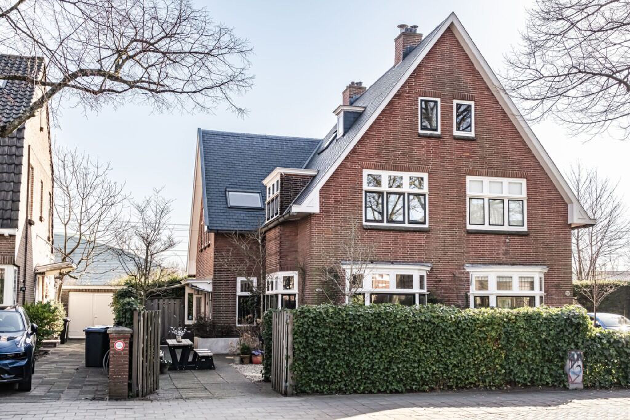 Het huis in Bloemendaal dat Elise Schaap te koop zet