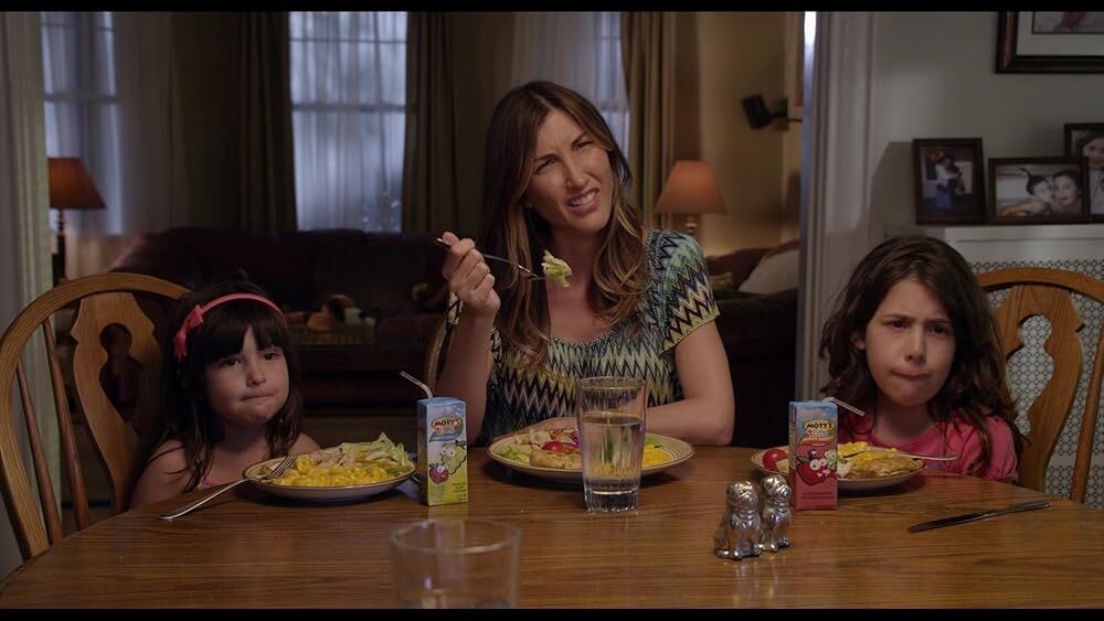 Jackie Sandler, de vrouw van Adam Sandler, in Grown Ups