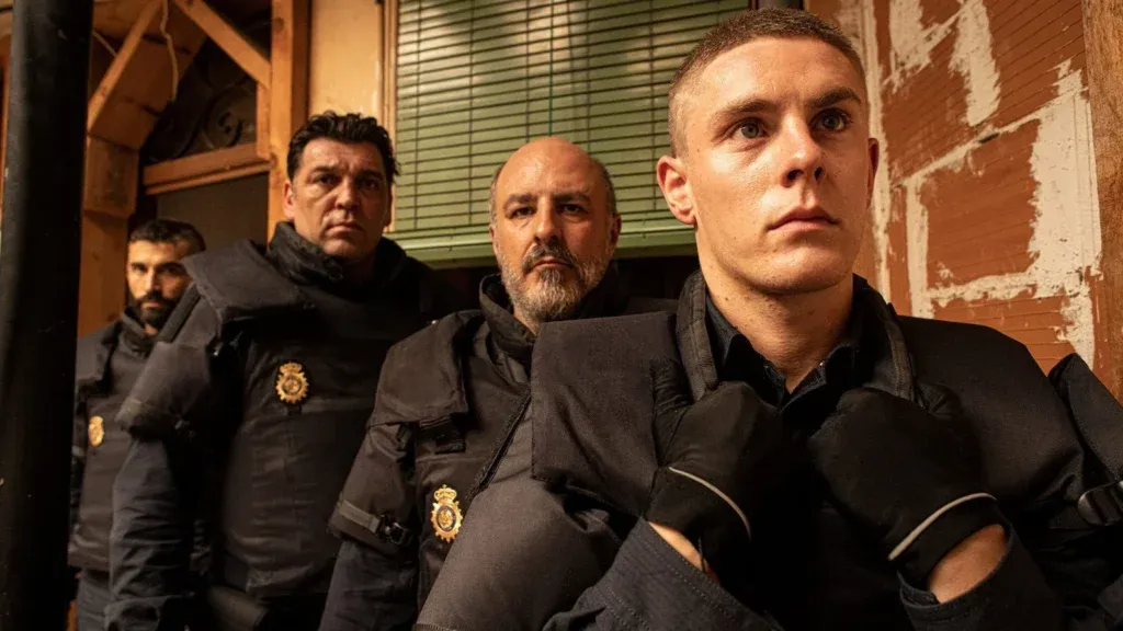 Drie acteurs uit de serie Antidisturbios