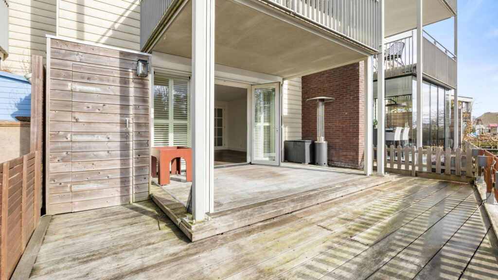 het terras in het huis van André Hazes
