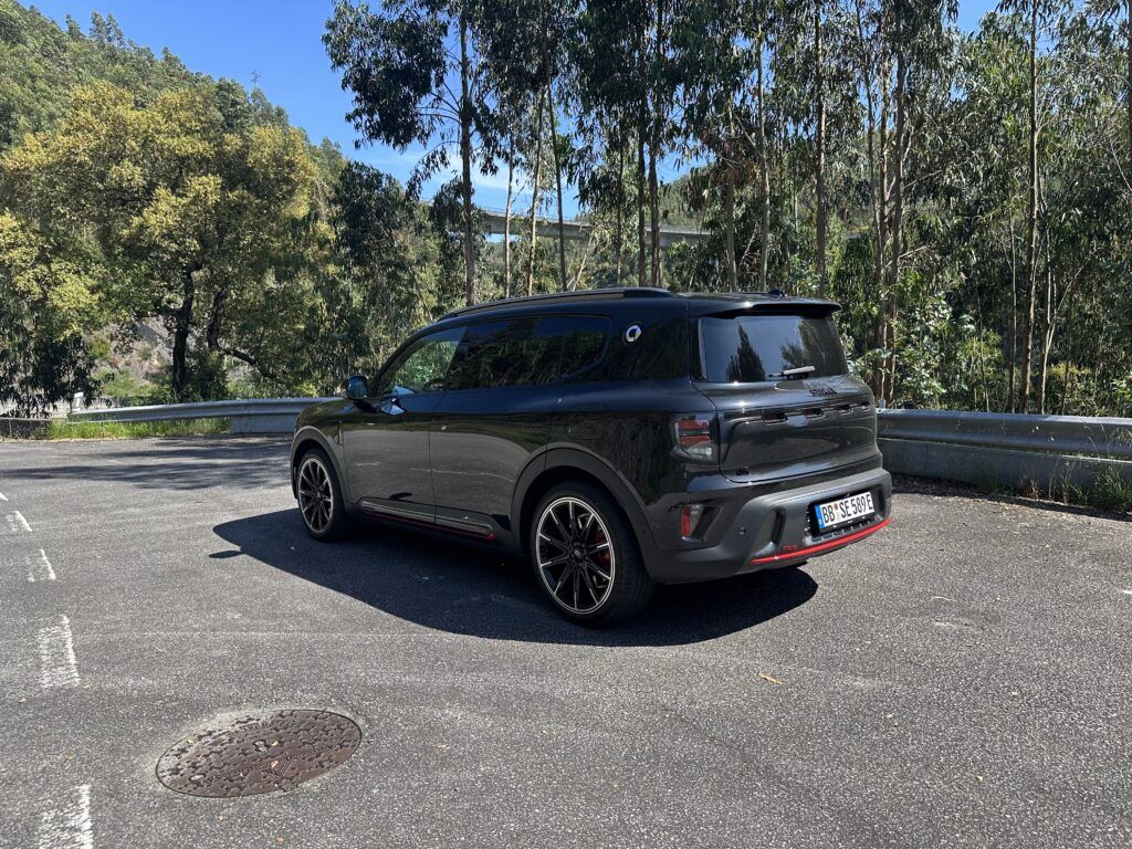 Smart #5 BRABUS op bergwegen in Portugal.