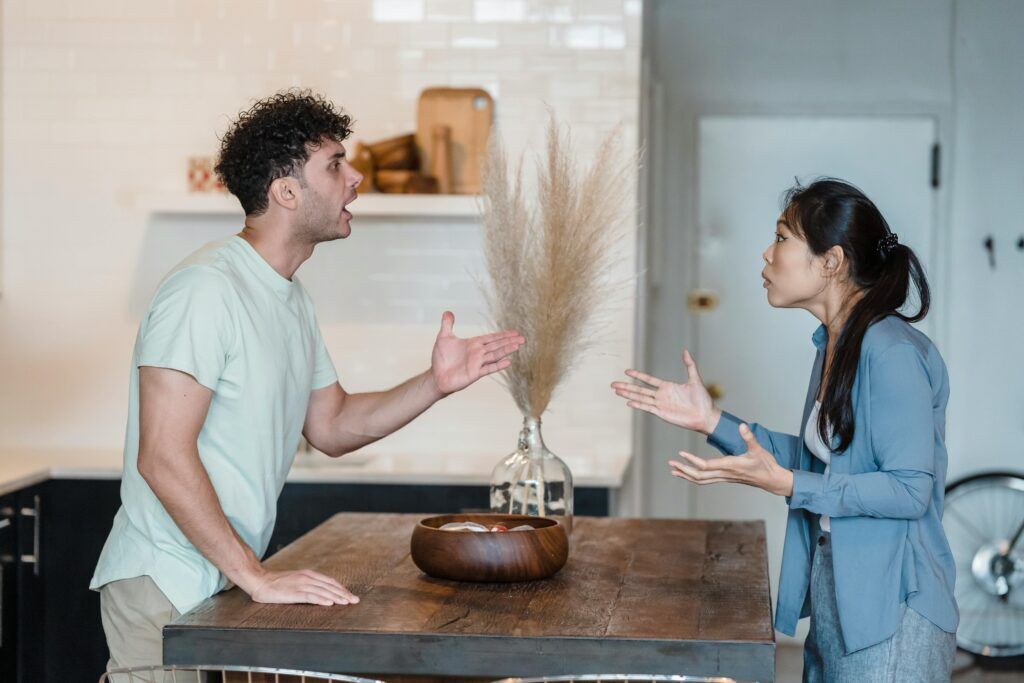 Ontdekt dat je partner vreemdgaat? Dit zijn de 5 dingen die je als eerst moet doen