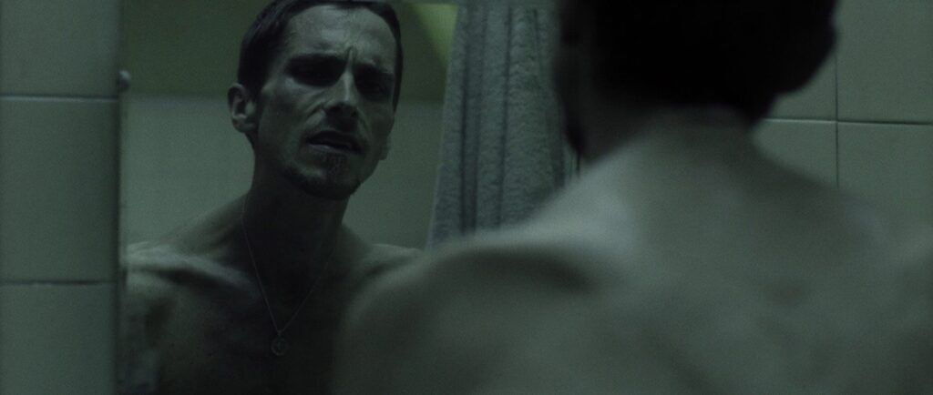 Christian Bale bizarre transformatie in The Machinist, waar hij meer dan 30 kilo voor verloor