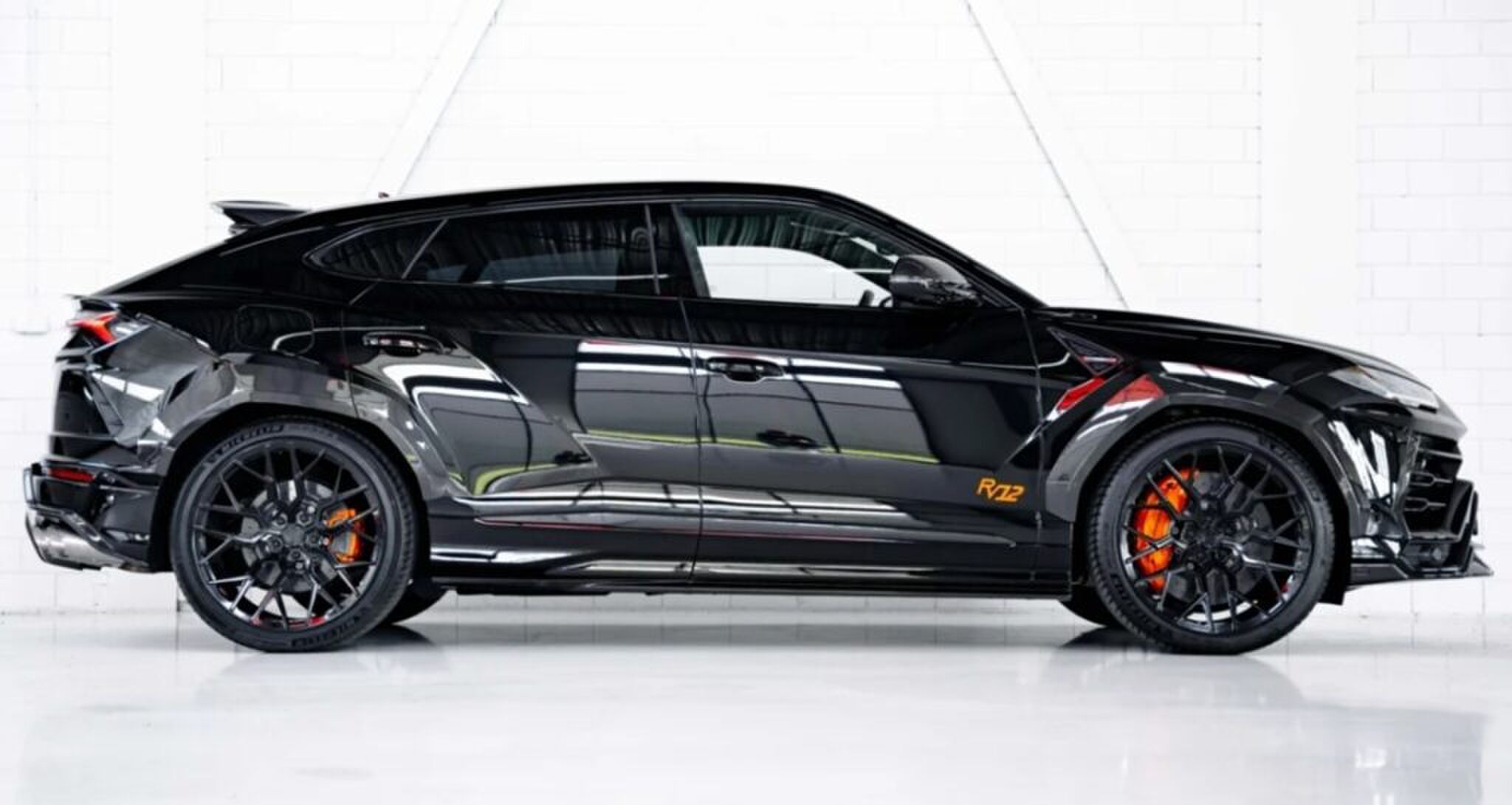 De zijkant van de speciale Lamborghini Urus.