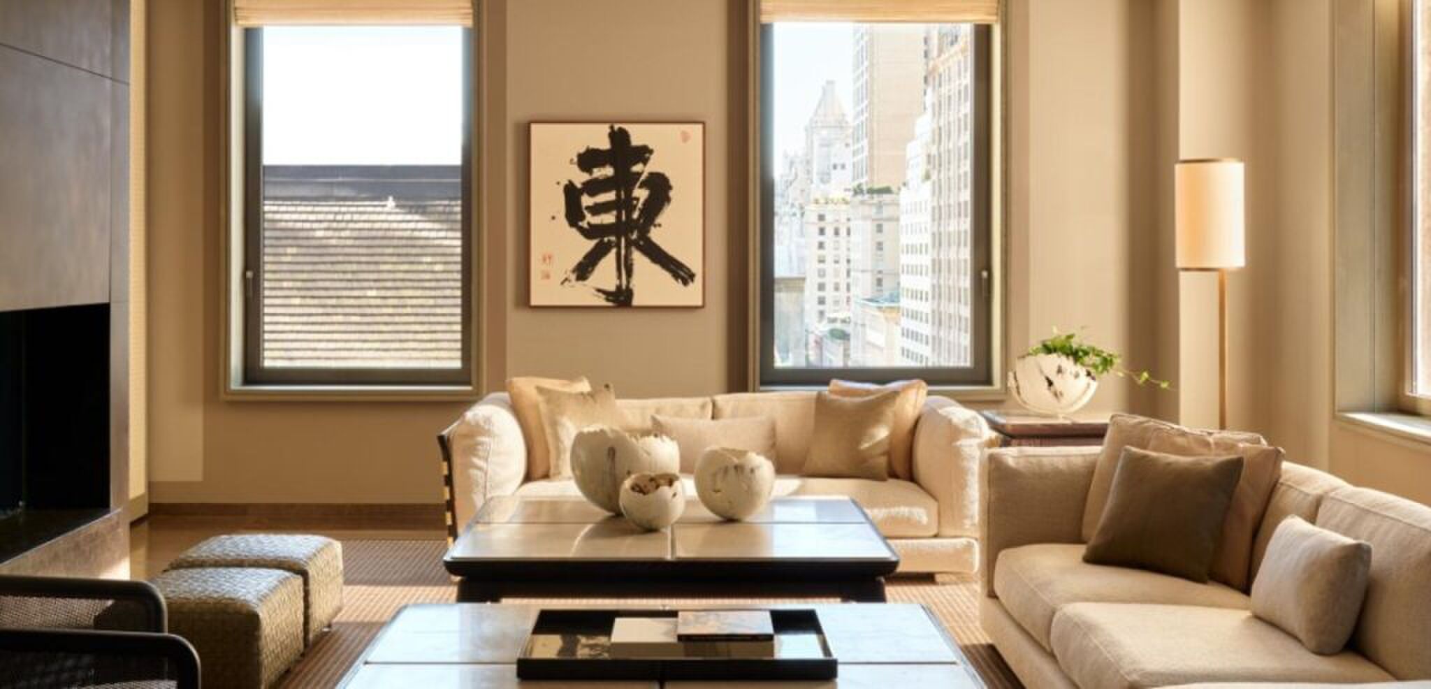 De living van het duurste penthouse van New York.