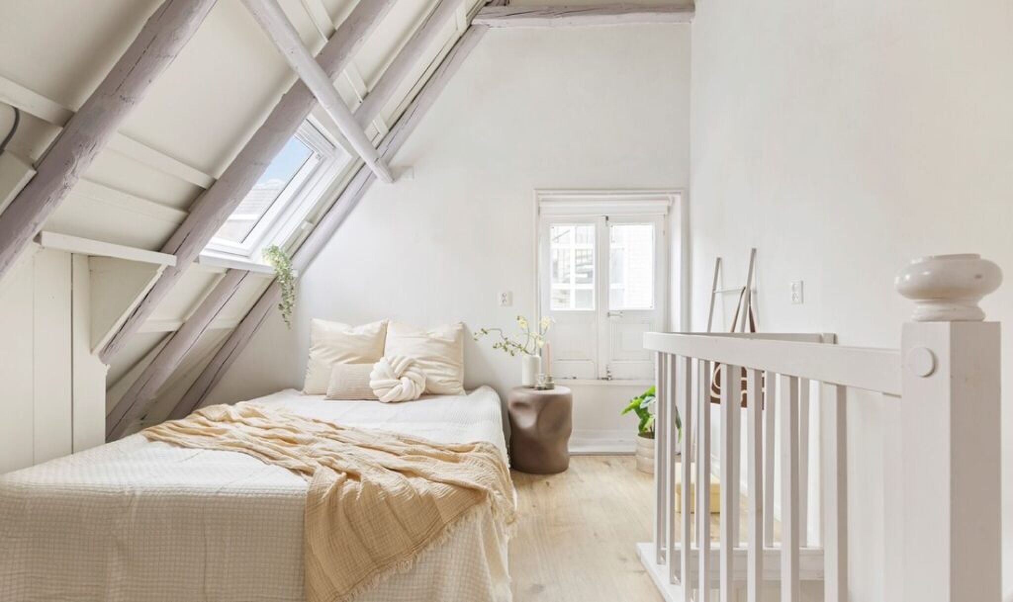 De slaapkamer.