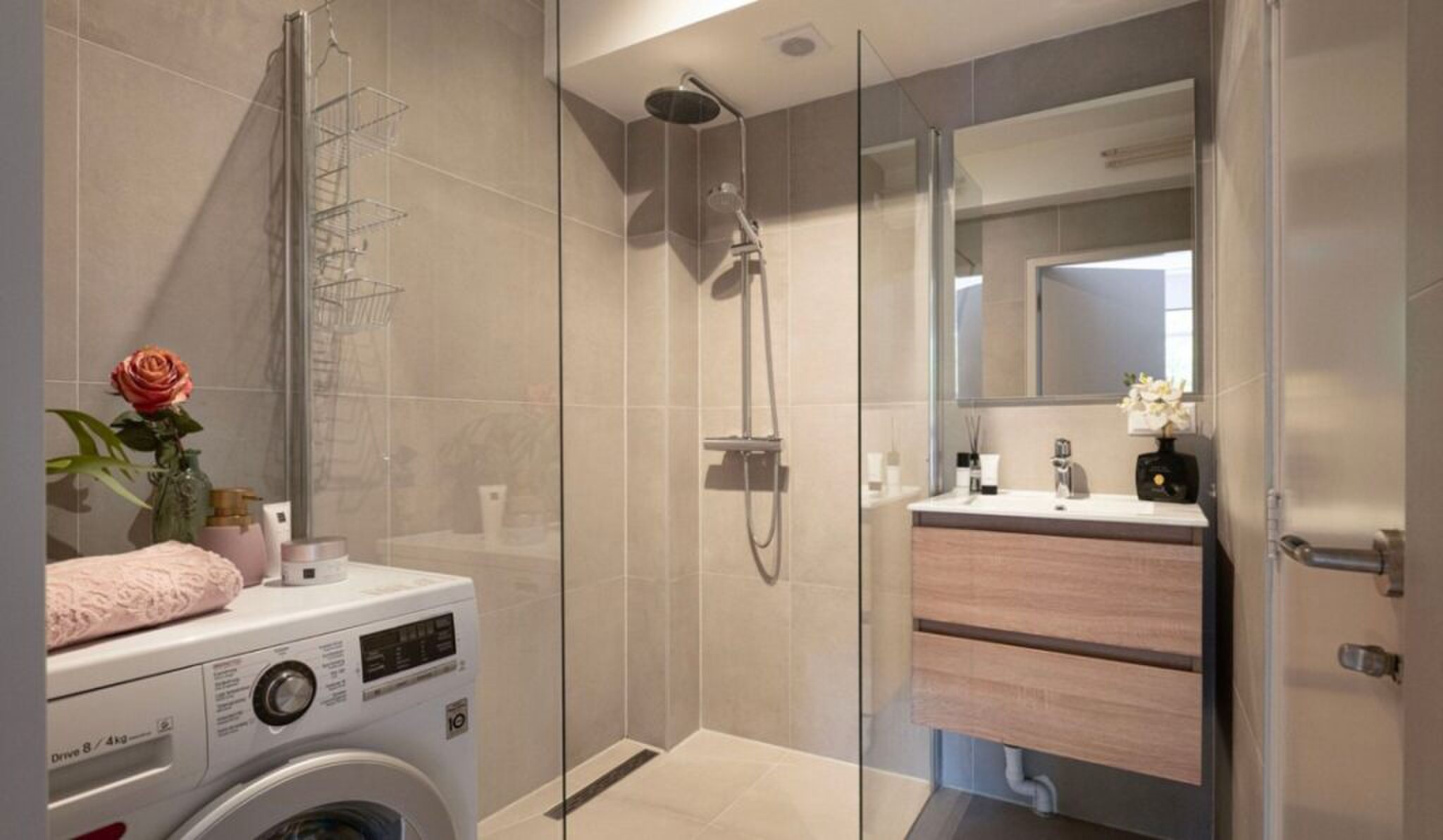 De badkamer van het appartement van Fatima Moreira de Melo.