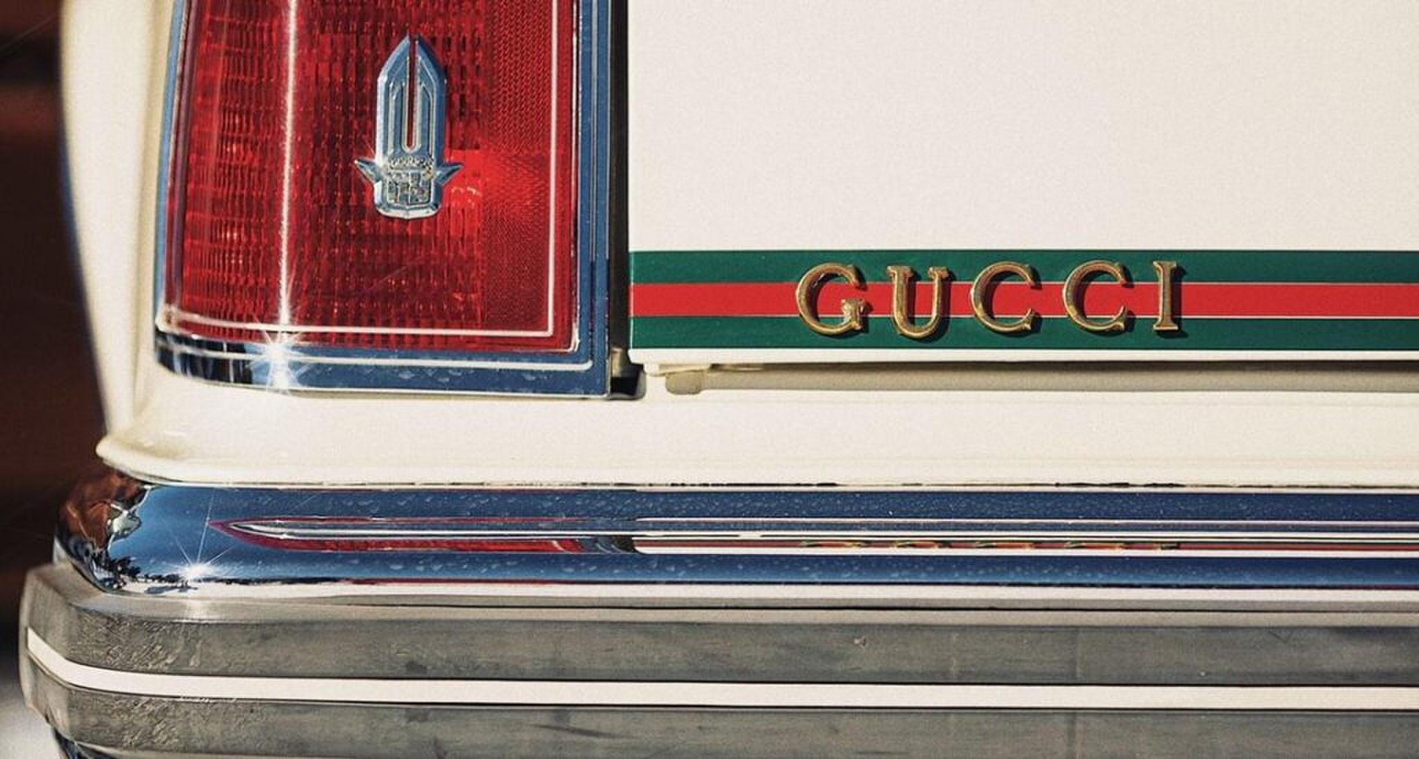Auto van Cadillac en Gucci