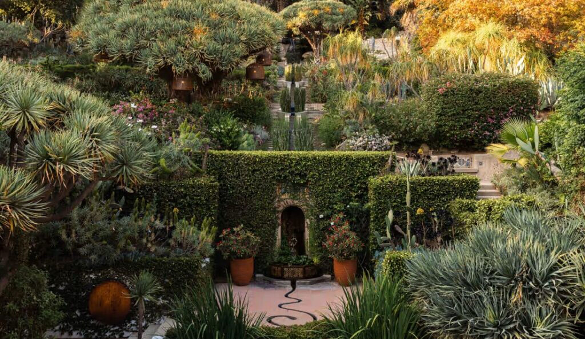 De spectaculaire achtertuin.