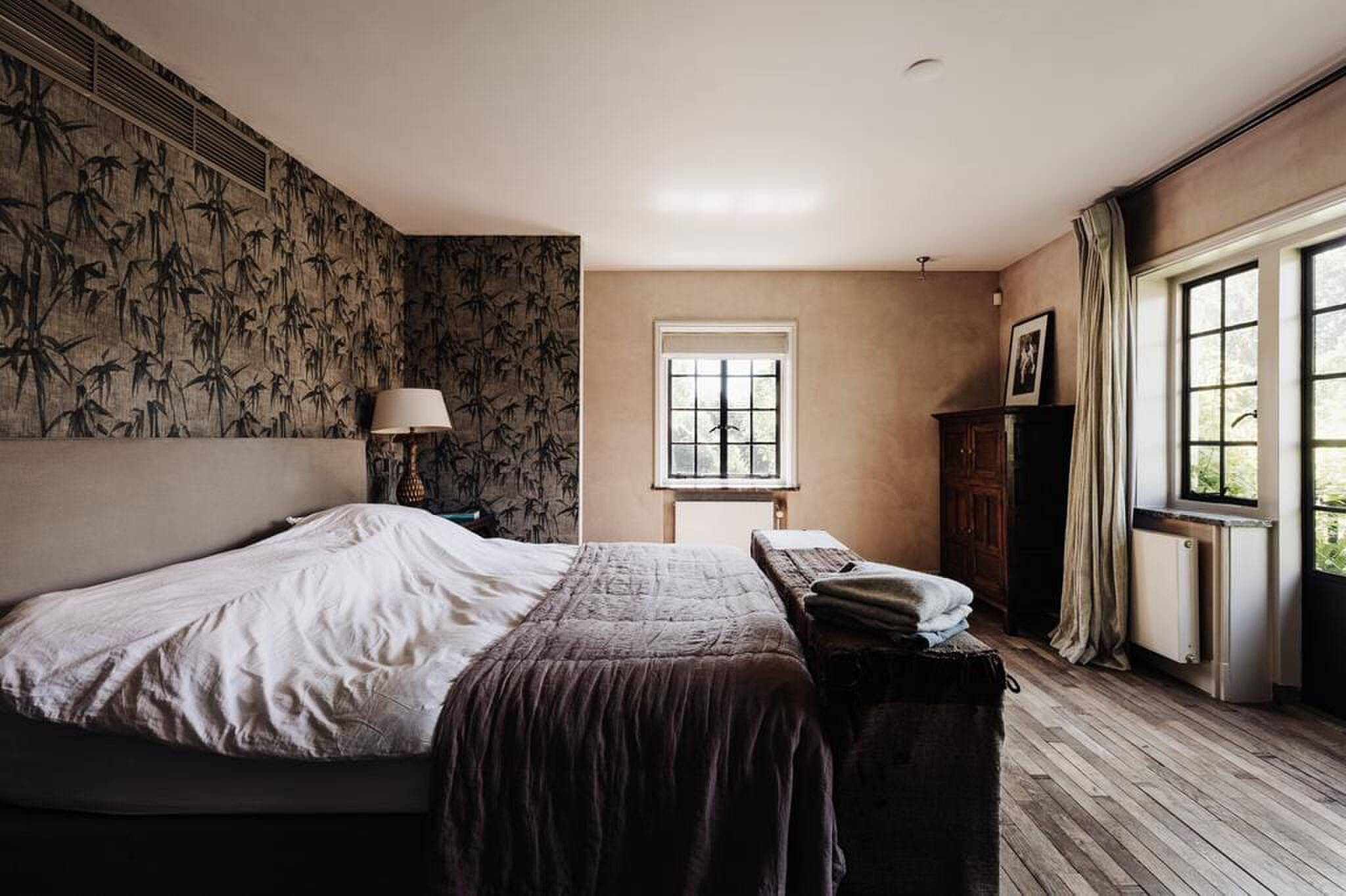 De primaire slaapkamer.