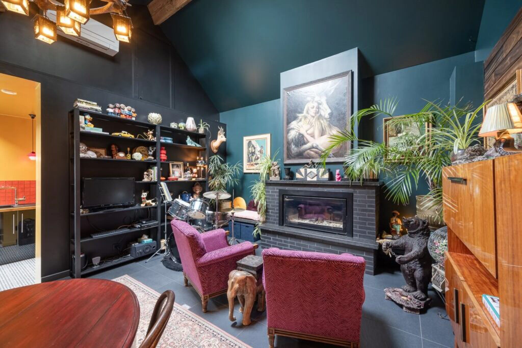 De woonkamer van de designwoning op Funda.