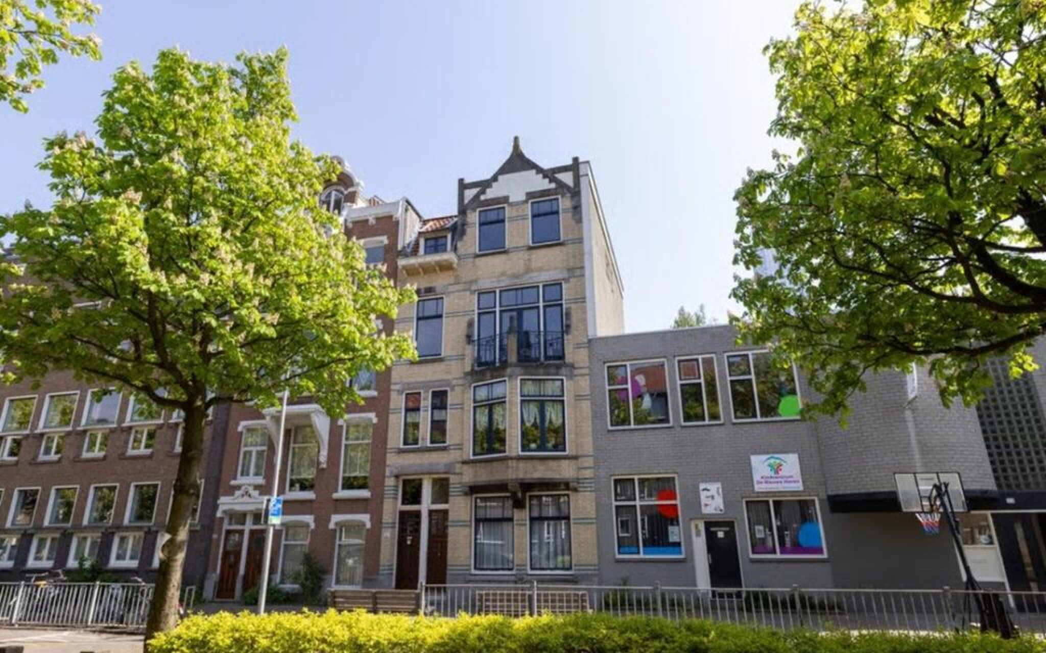 De buitenzijde van de Funda-woning die flink werd gerenoveerd.