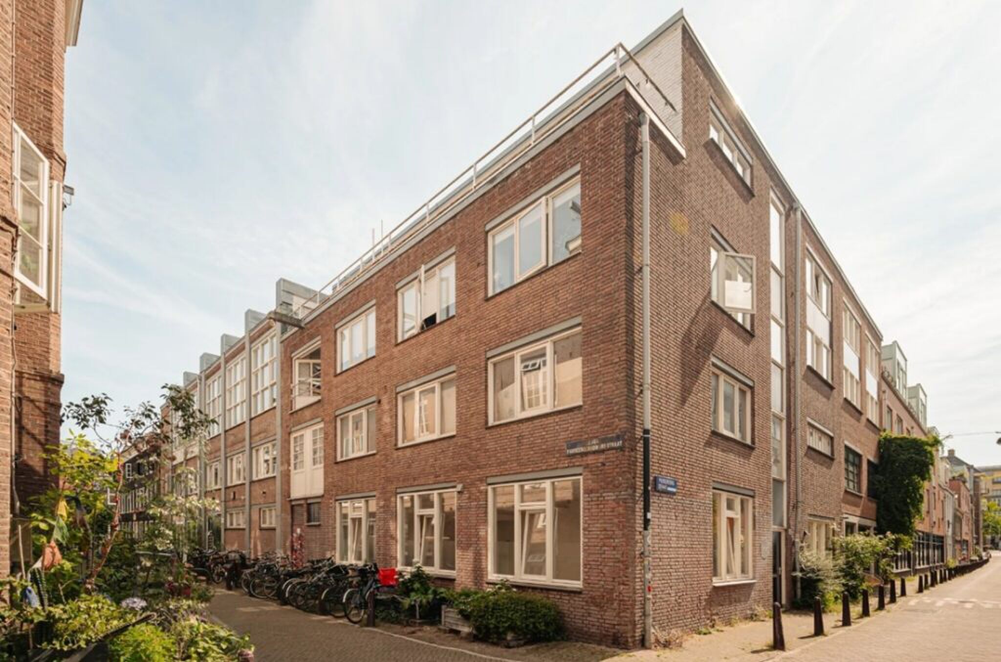 Woning van Donyell Malen staat te koop op Funda: ‘voormalige frisdrankfabriek’ kost €1.800.000,-