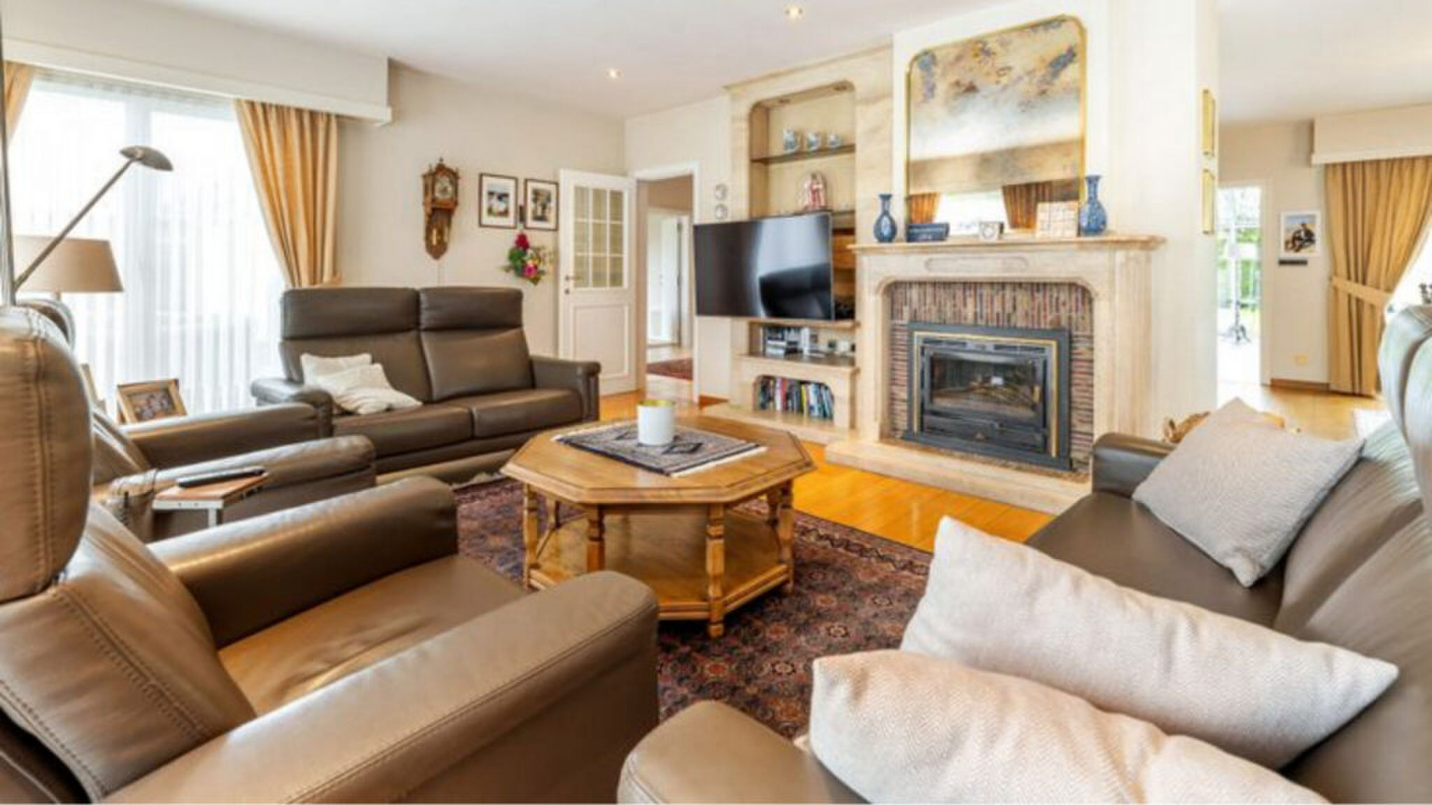 De woonkamer van de nieuwe villa van Roy Donders.