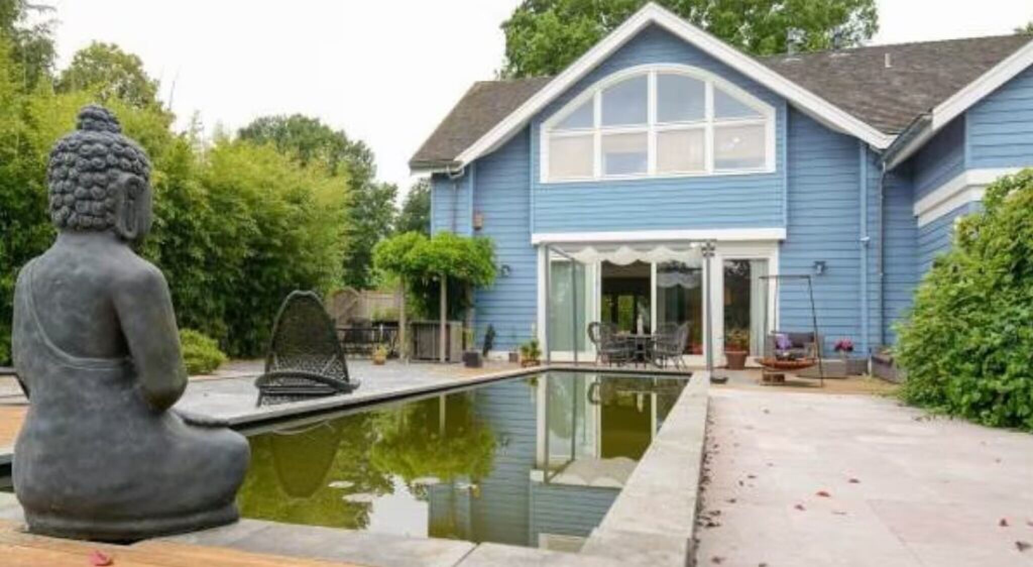 De achterzijde van de miljoenenvilla van Wout Weghorst.